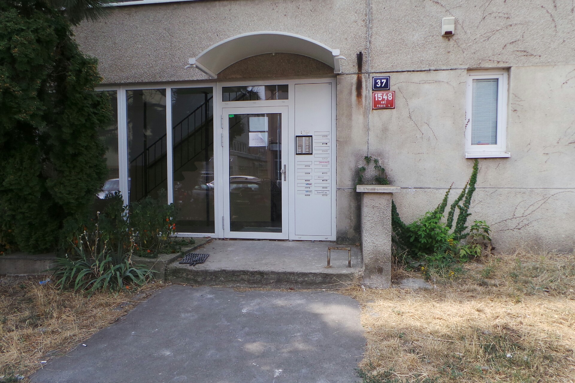 Giggle - nápojové a prodejní automaty