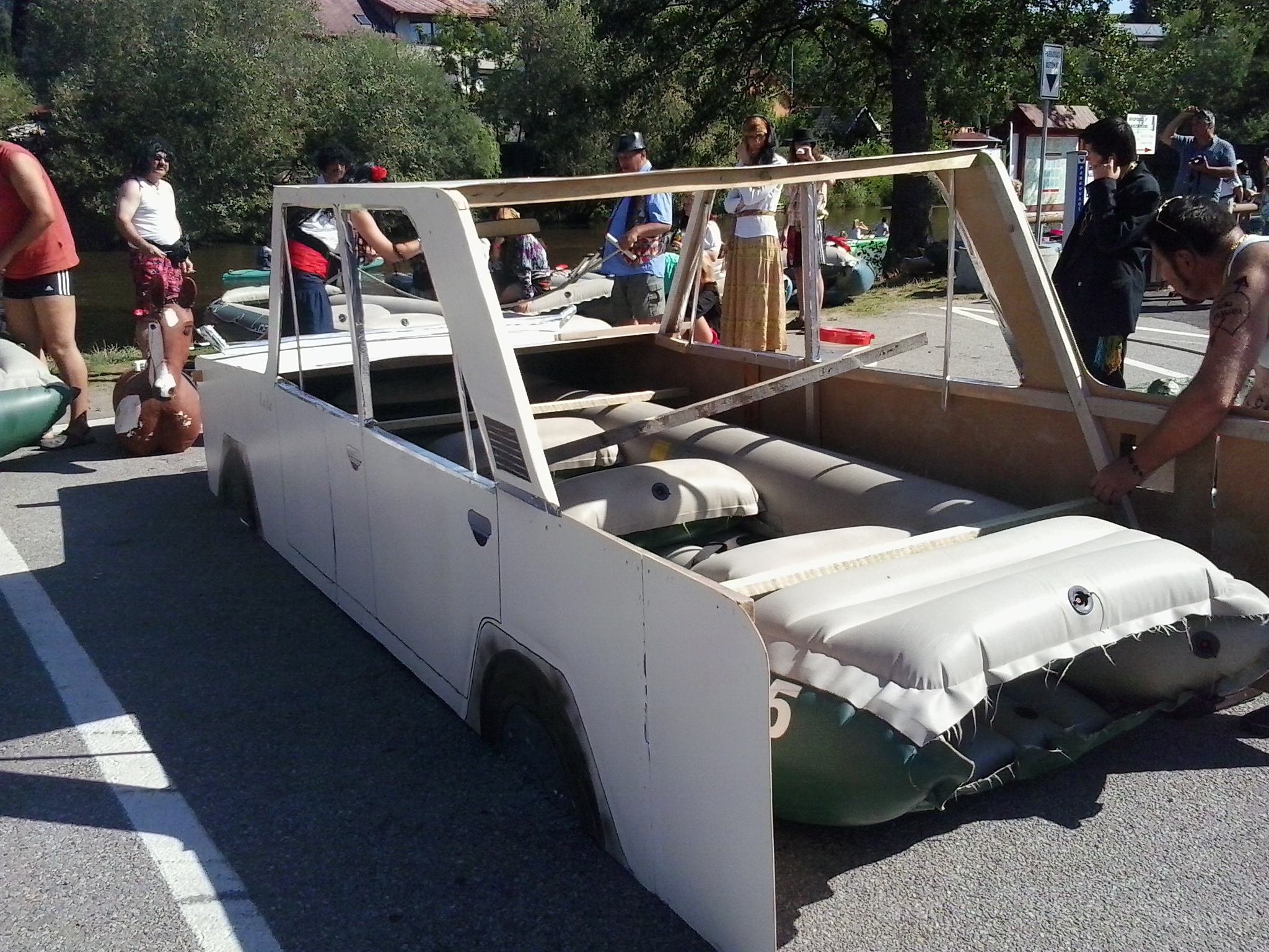 Půjčovna lodí a raftů Tsunami foto 2