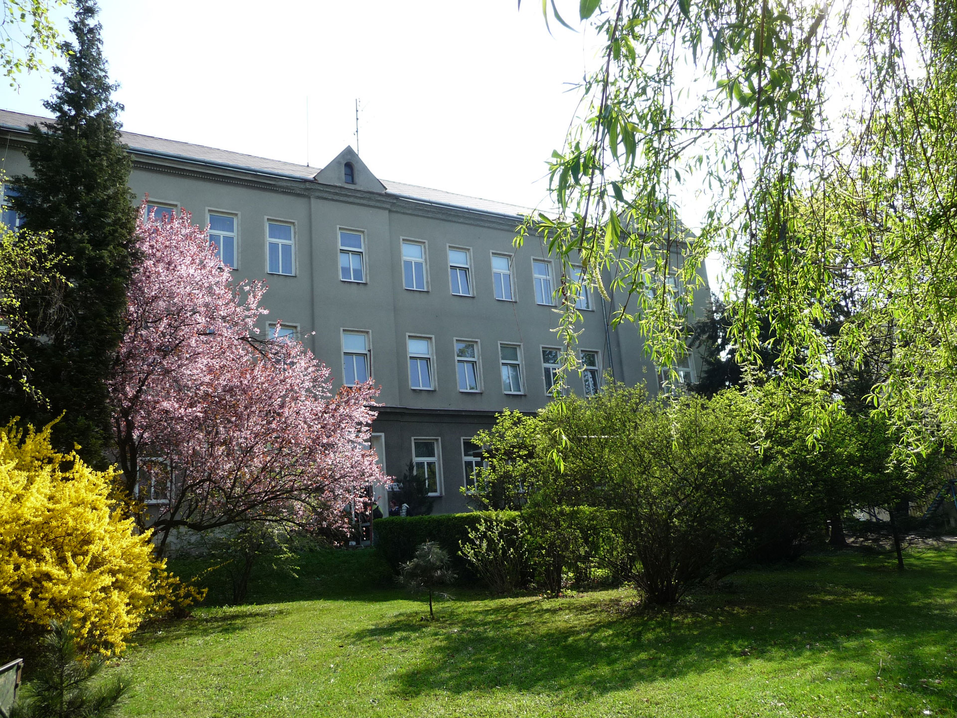 SOŠ veterinární, mechanizační a zahradnická a Jazyková škola s právem státní jazykové zkoušky, České Budějovice, Rudolfovská 92 foto 2