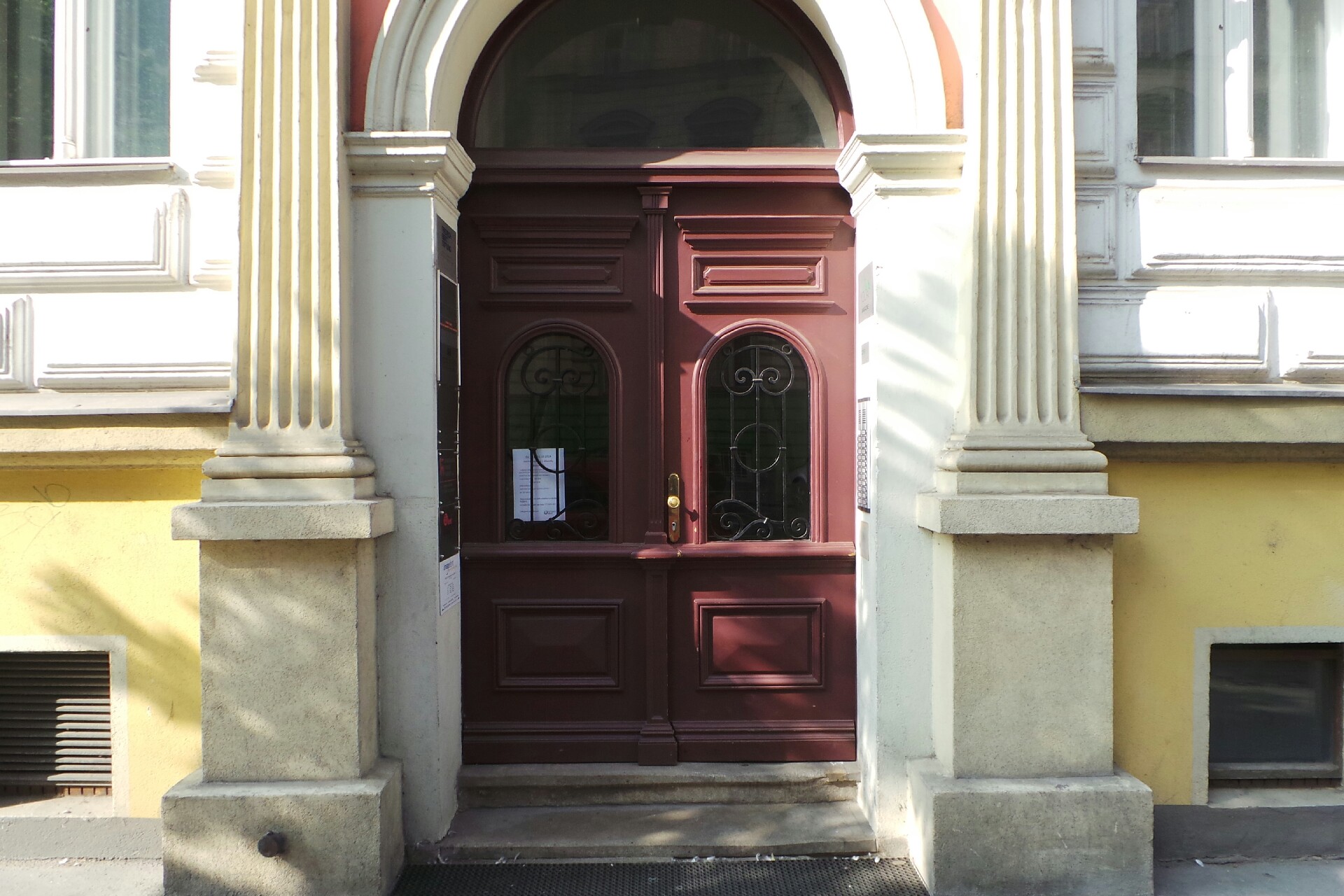 Novotná Šárka - notářka