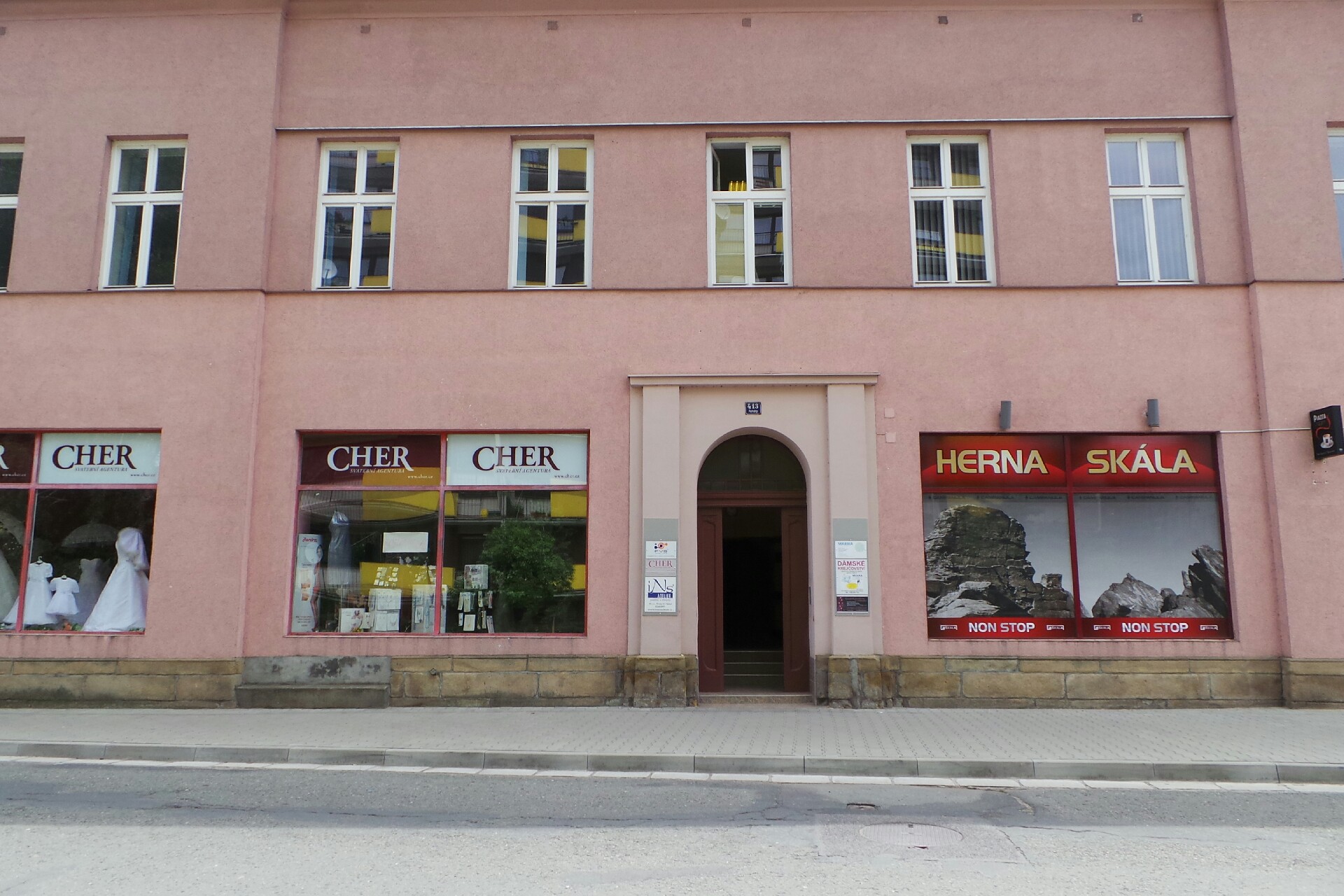 Nehtové studio Dana