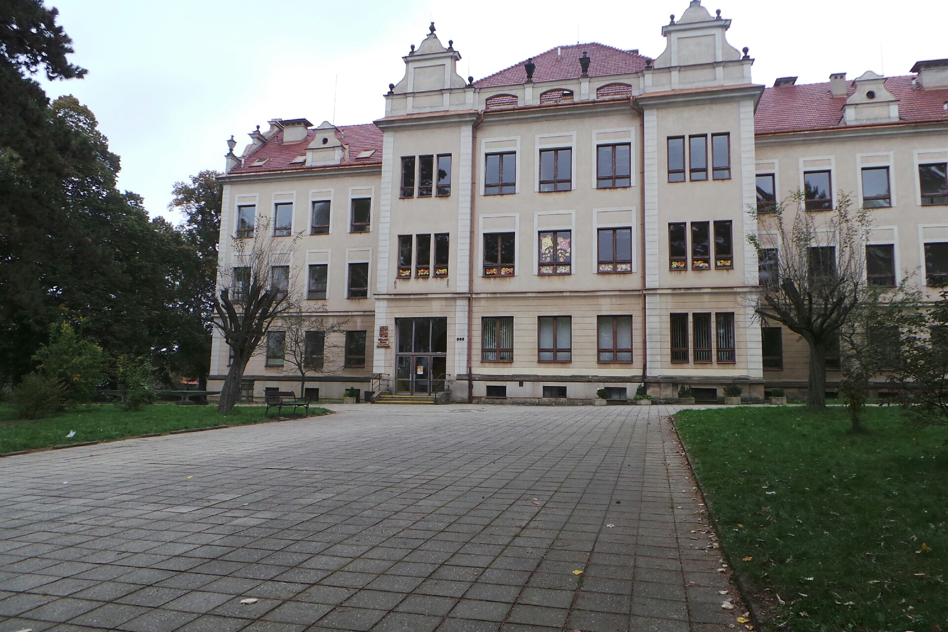 ZŠ a MŠ Na Daliborce, Hořice