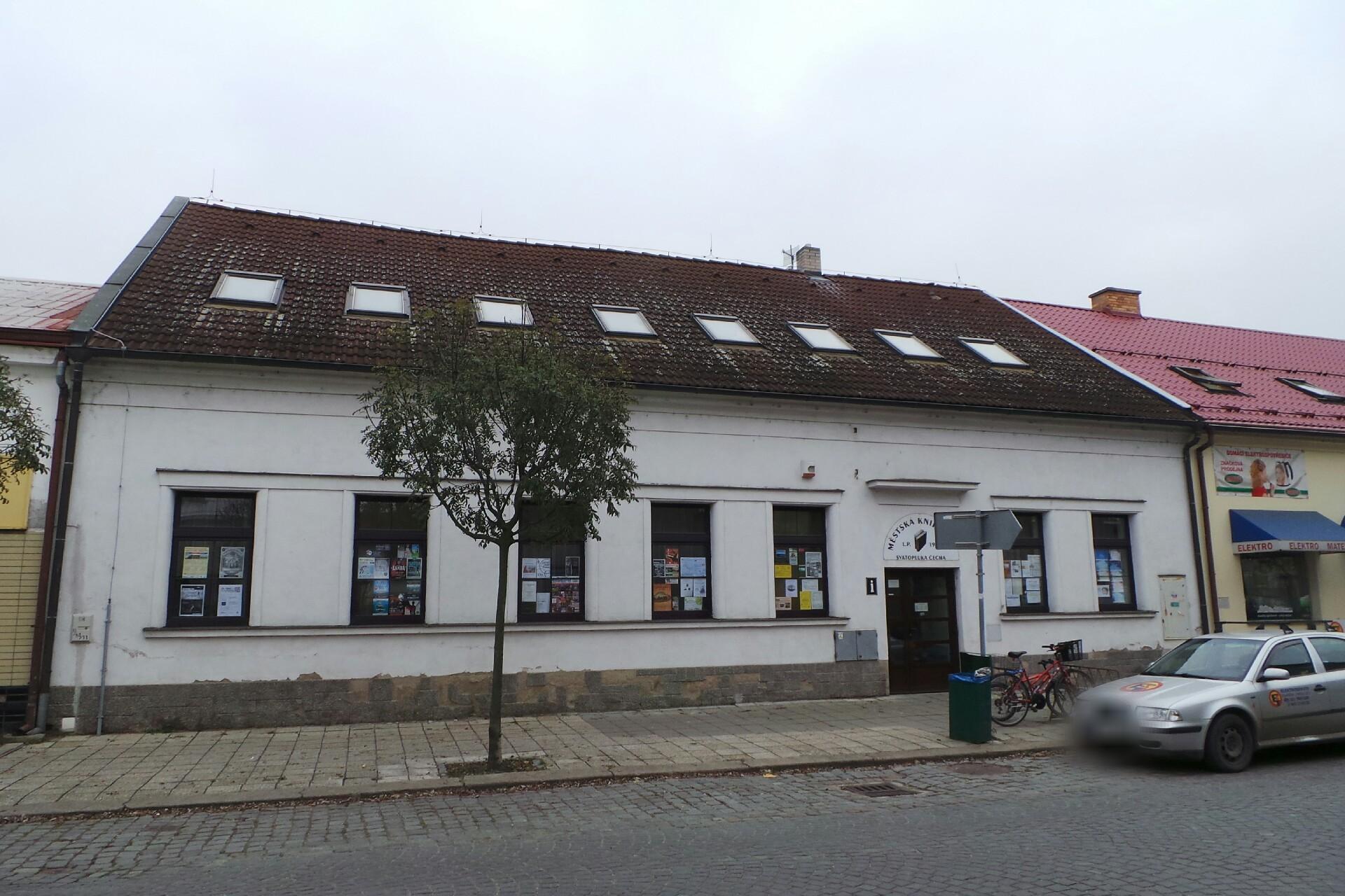 Městská knihovna Svatopluka Čecha v Pečkách