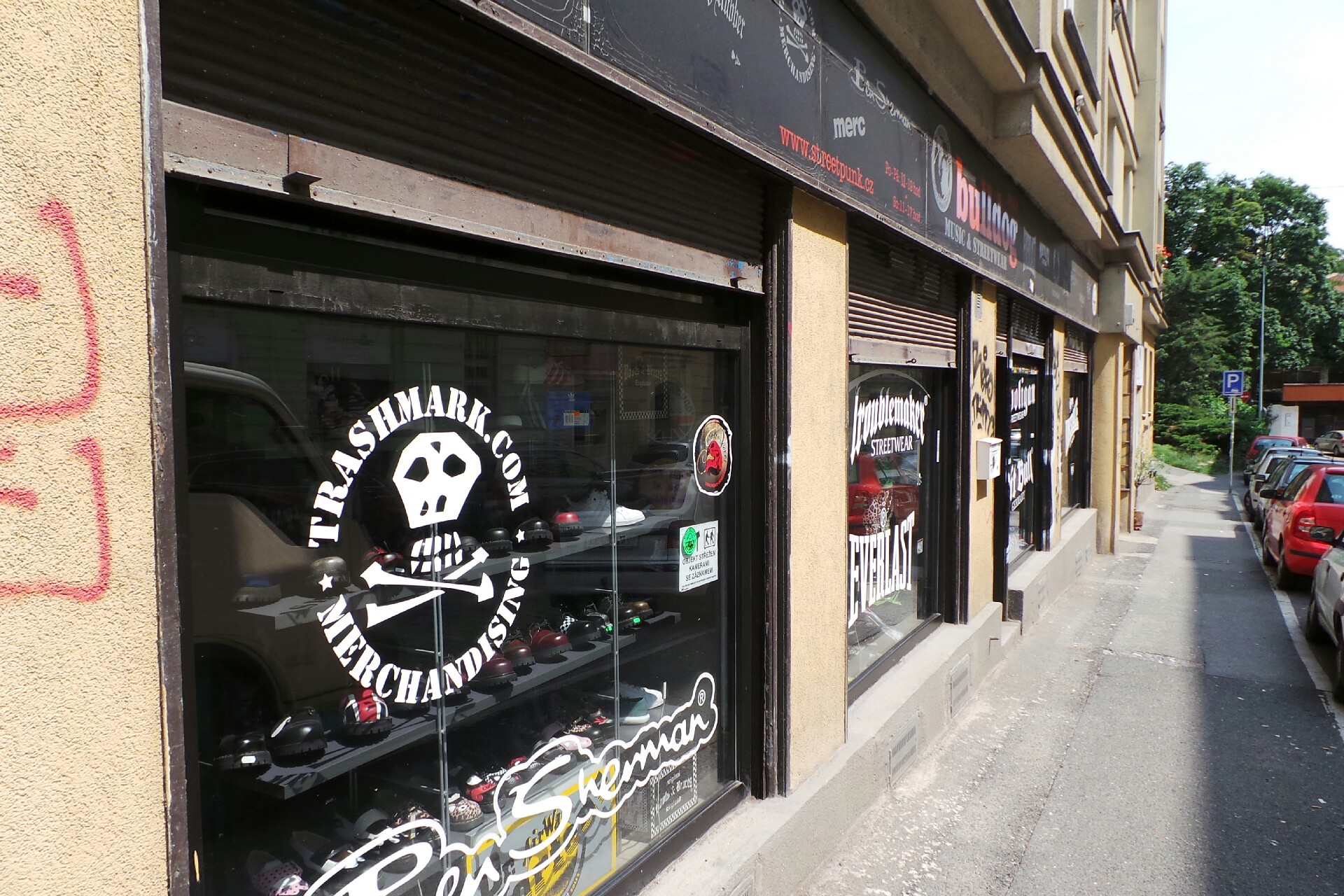 Bulldog Empire, s.r.o.