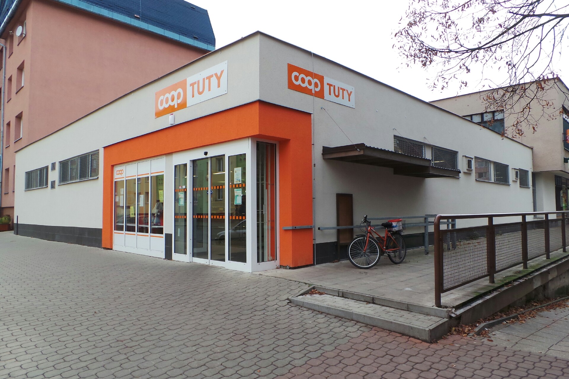 COOP Dvůr Králové n. L., družstvo