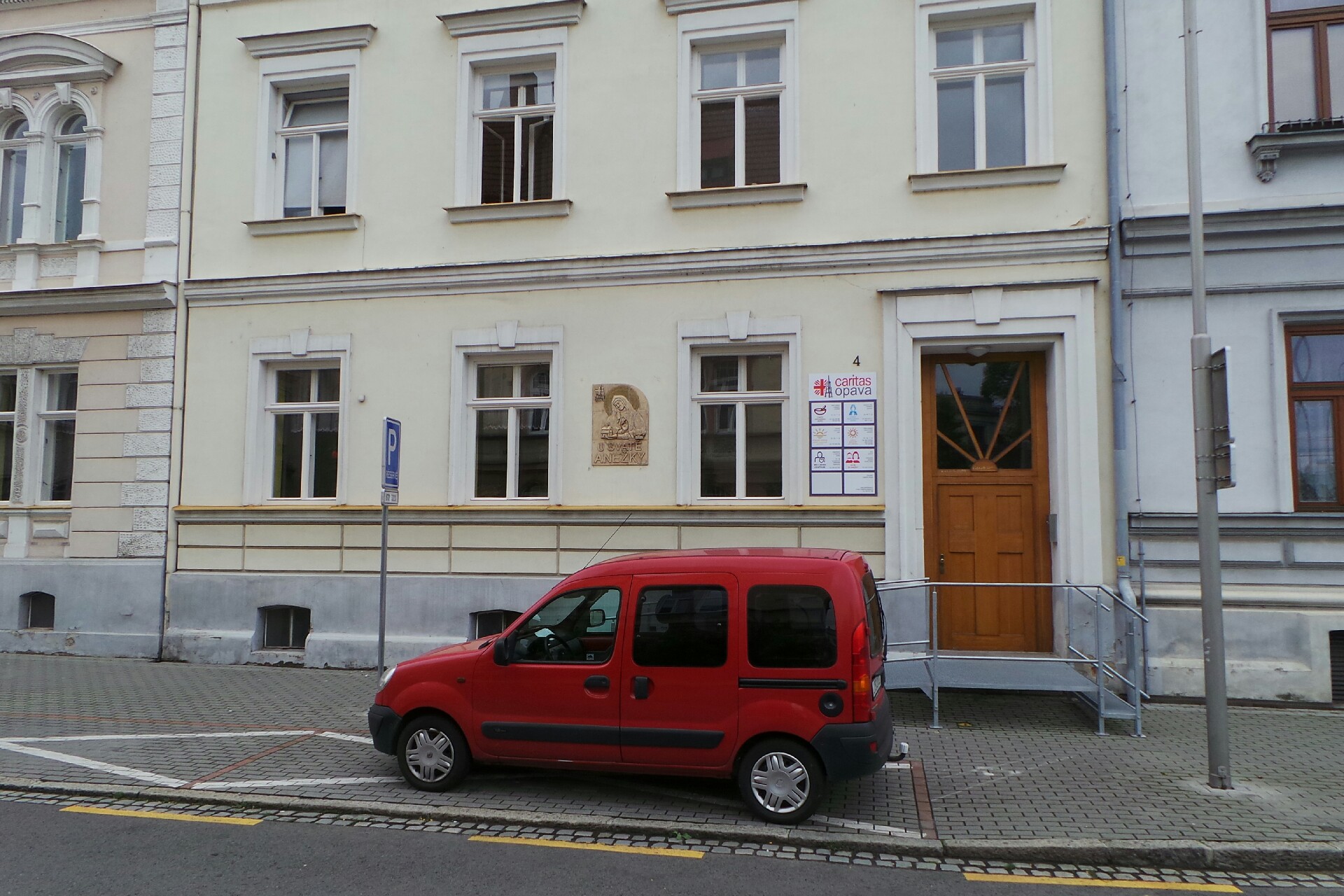 Charita Opava - masážní centrum