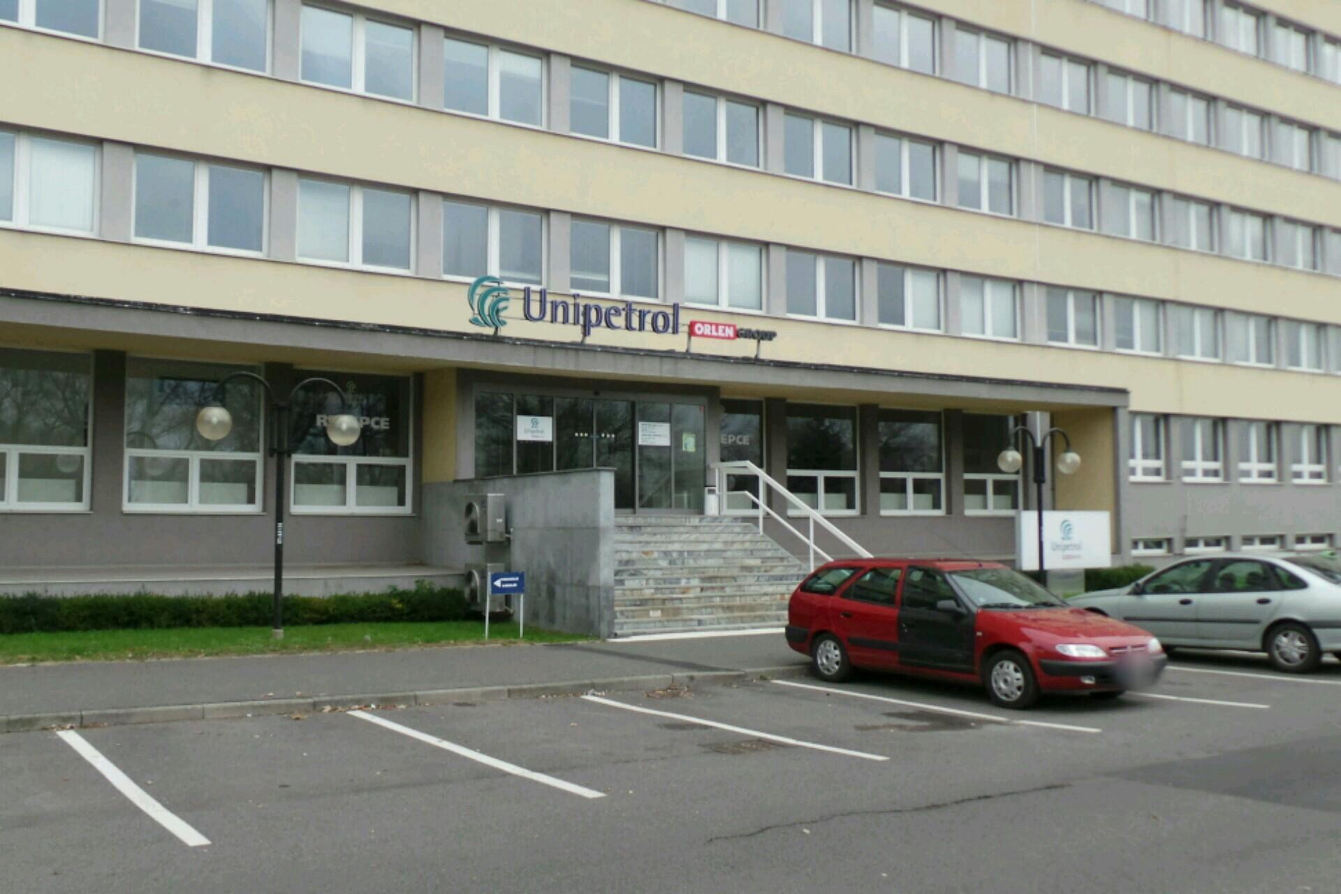 STAVEBNÍ A ZEMNÍ PRÁCE, zkratka STAZEP, společnost s ručením omezeným