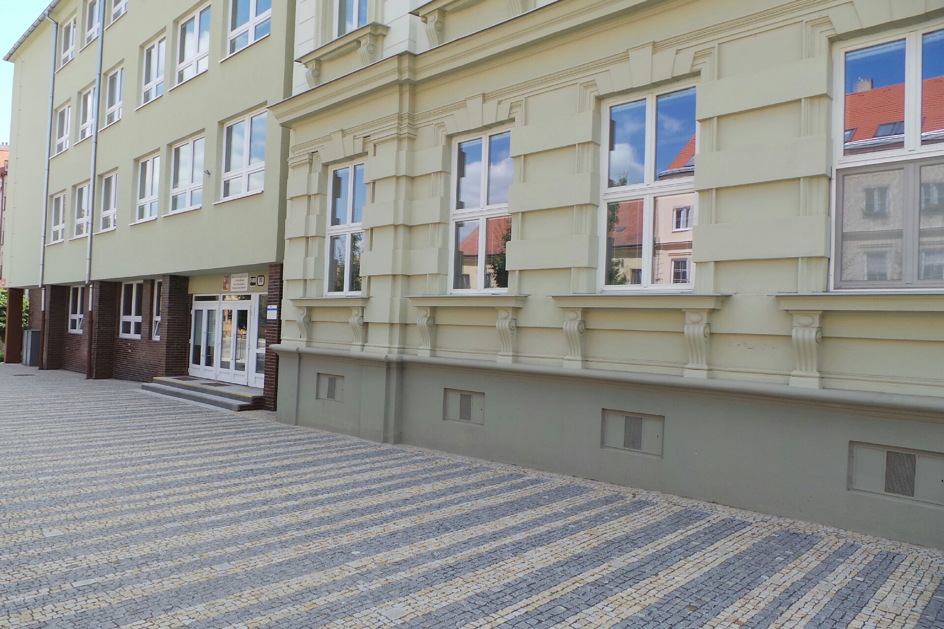 Střední zdravotnická škola a Vyšší odborná škola zdravotnická Znojmo