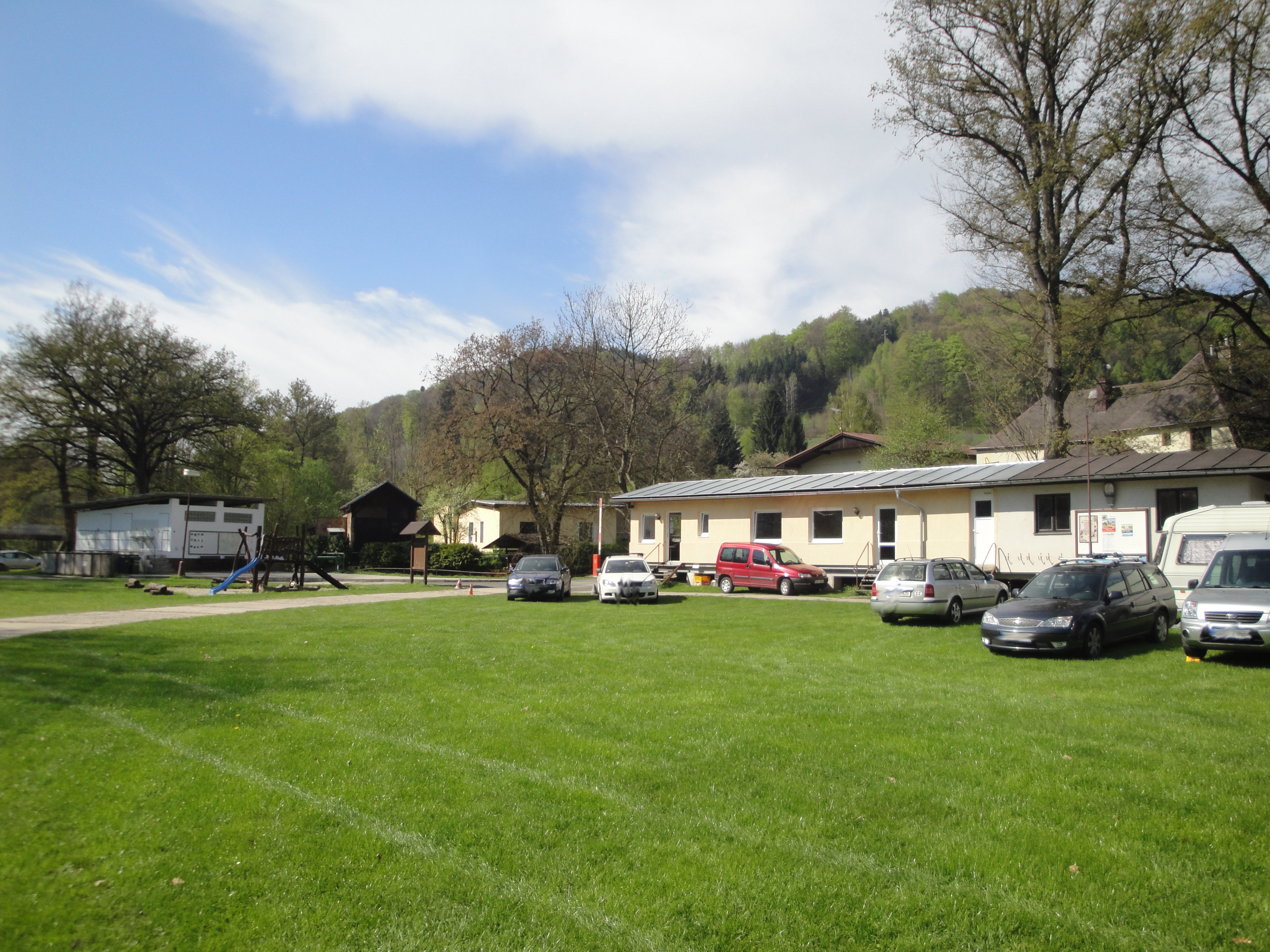 Půjčovna lodí a raftů Ostrov foto 3