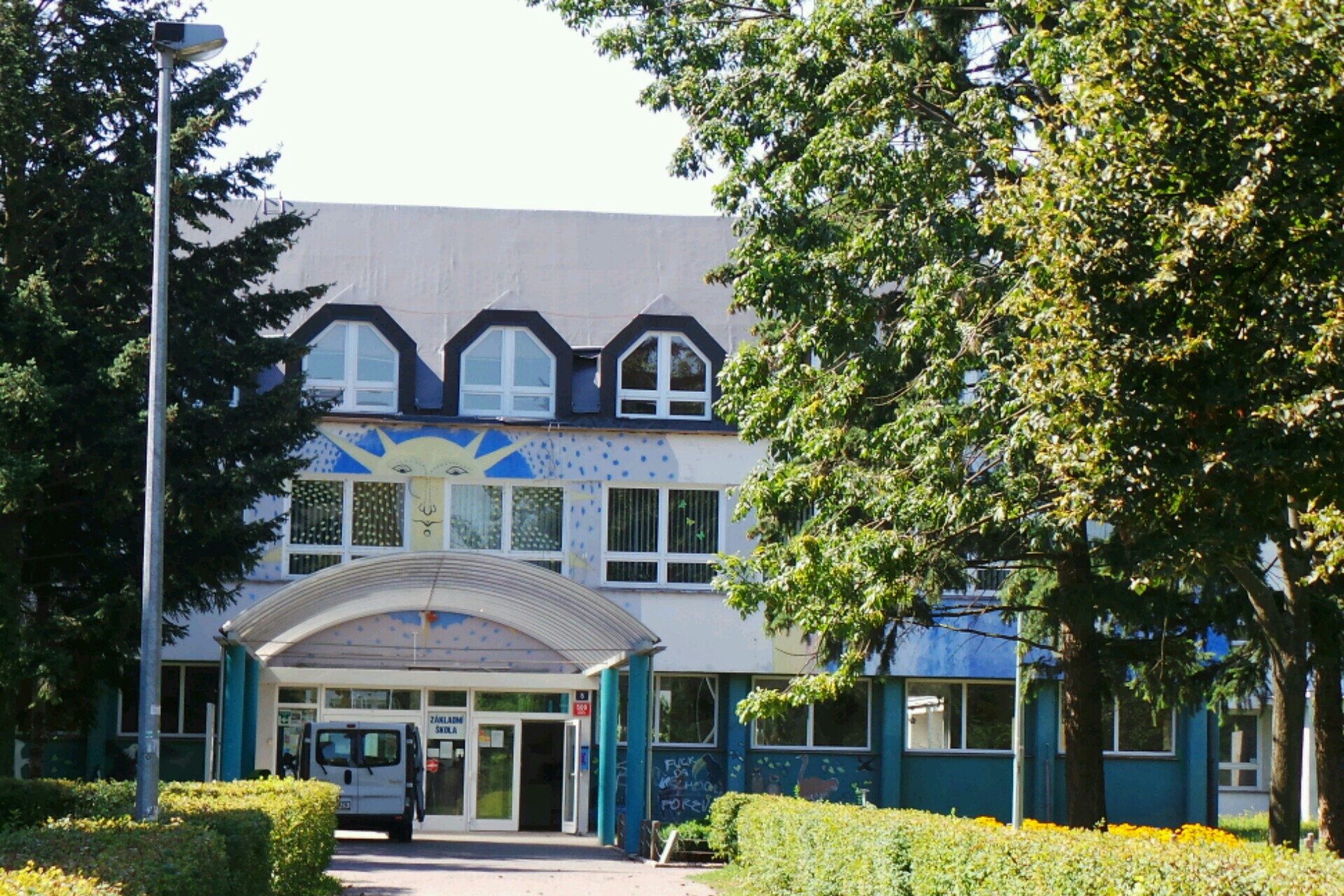 ZŠ Praha 9, Litvínovská 500