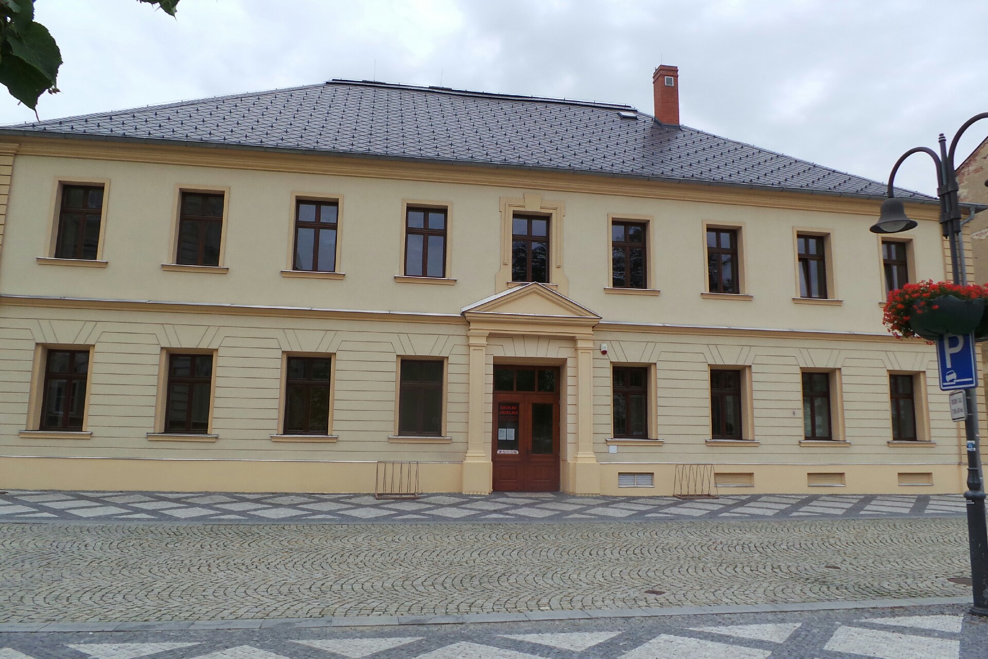 Školní jídelna Krnov, nám. Hrdinů 1, okres Bruntál