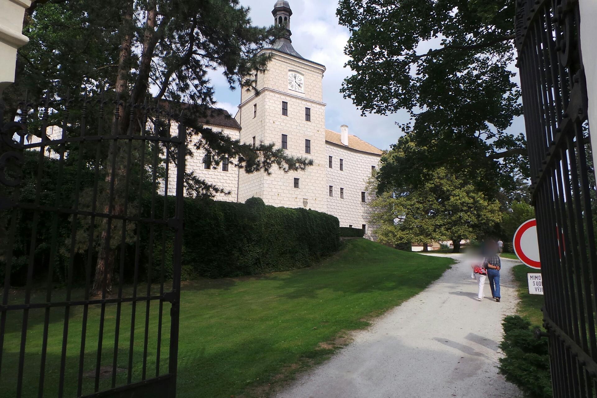 Státní zámek Březnice foto 3