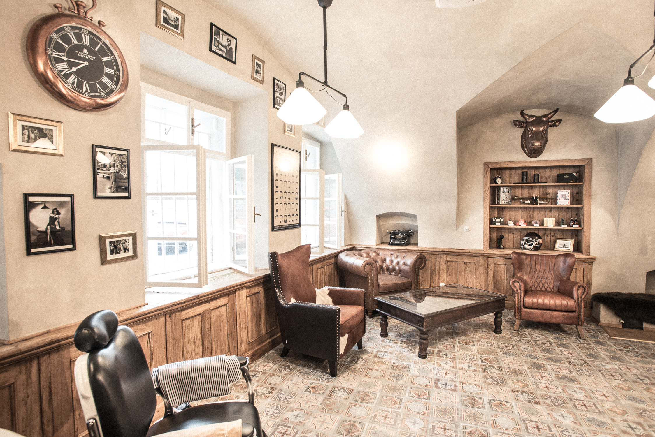 TRADIČNÍ HOLIČSTVÍ SVOBODA foto 3