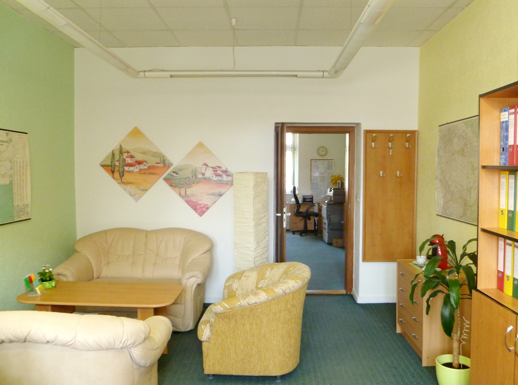 DONETTA s. r. o. - realitní kancelář foto 2