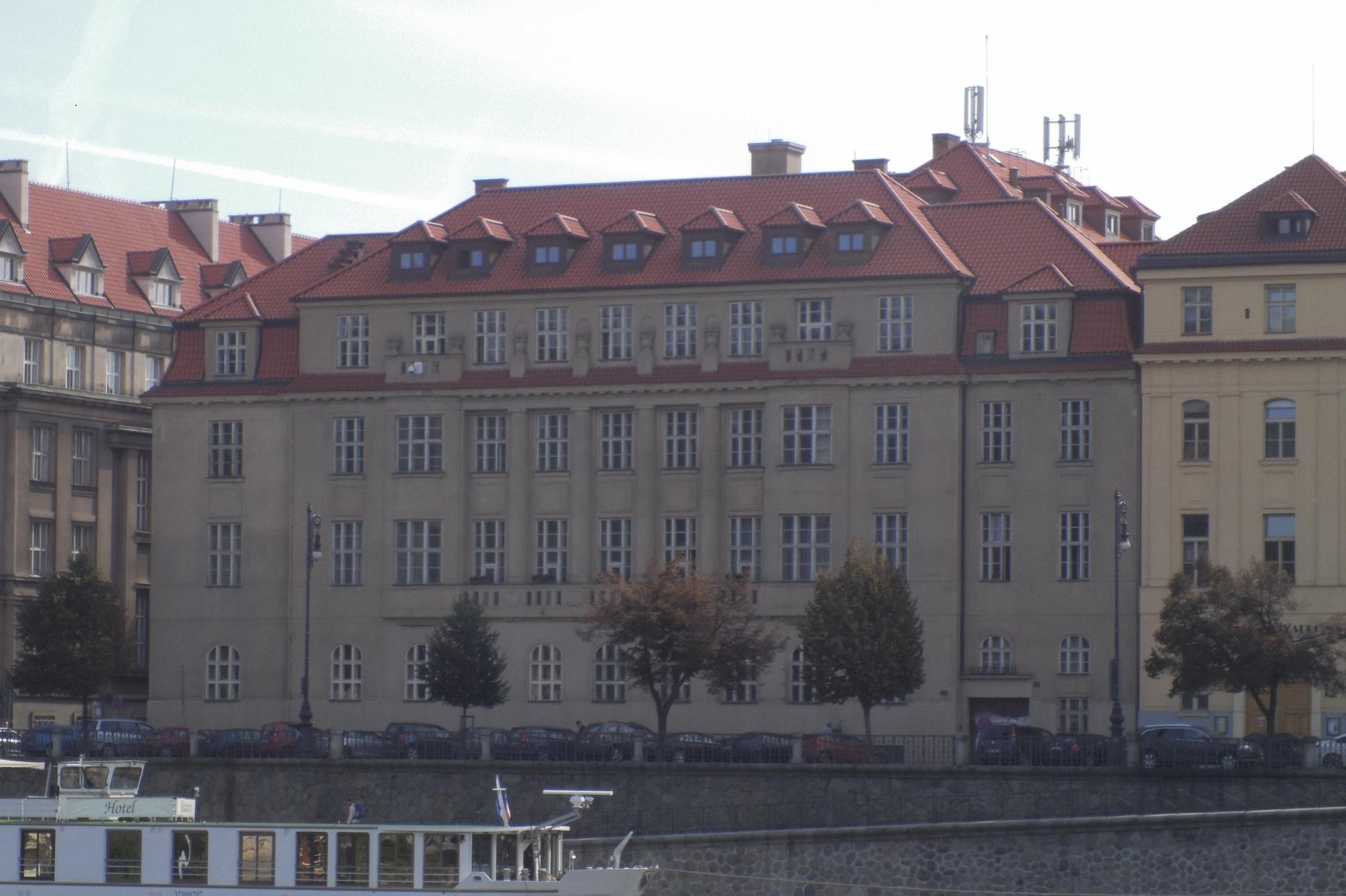 České vysoké učení technické v Praze - Fakulta jaderná a fyzikálně inženýrská