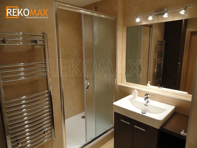 REKOMAX - rekonstrukce panelových bytů foto 2