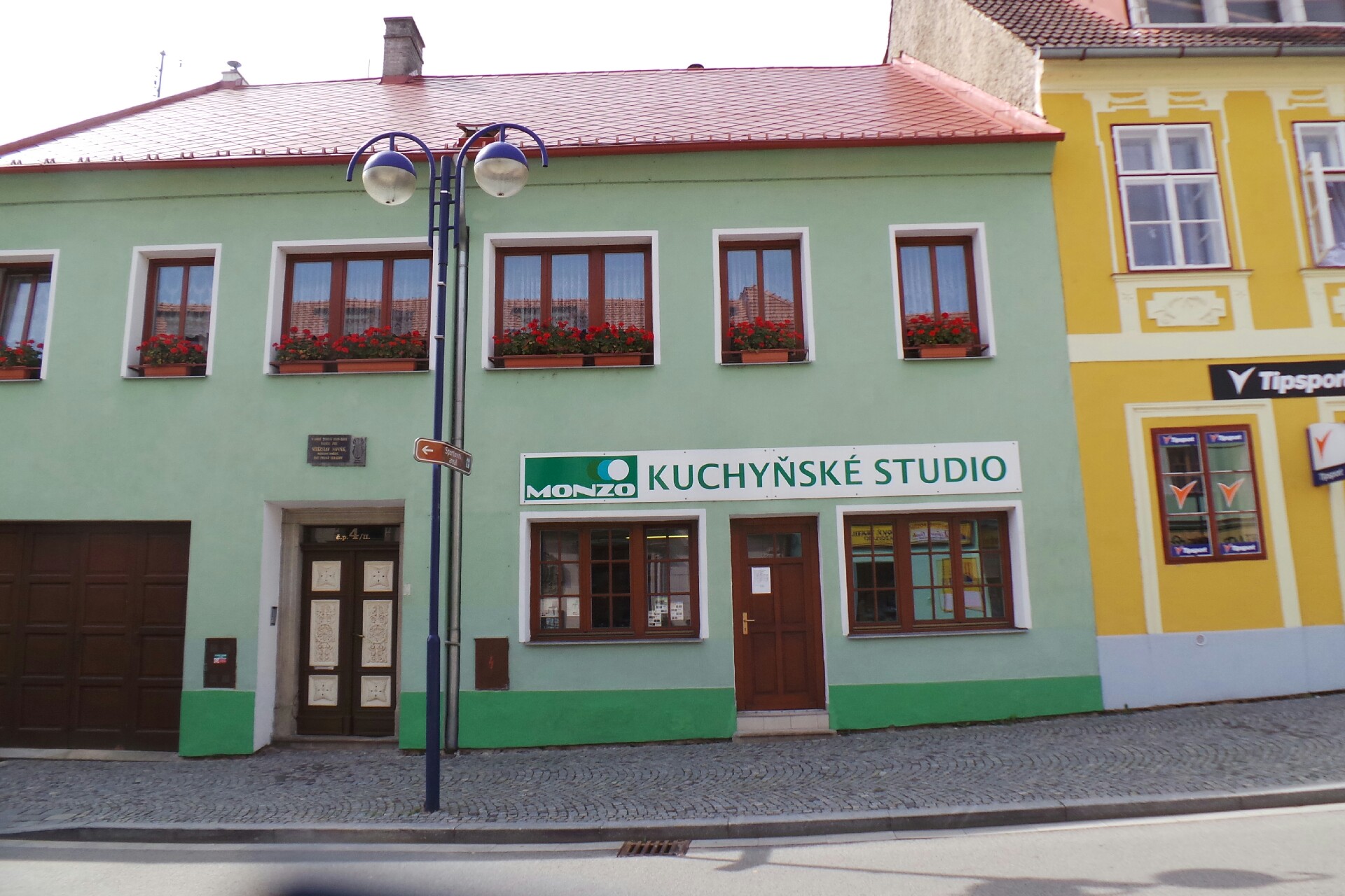 MONZO Kuchyňské a interiérové studio