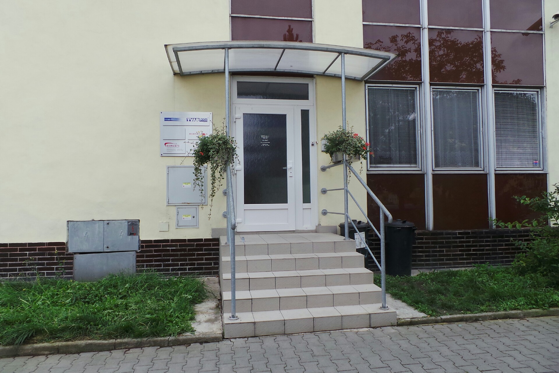 TVAR COM, spol. s r.o.