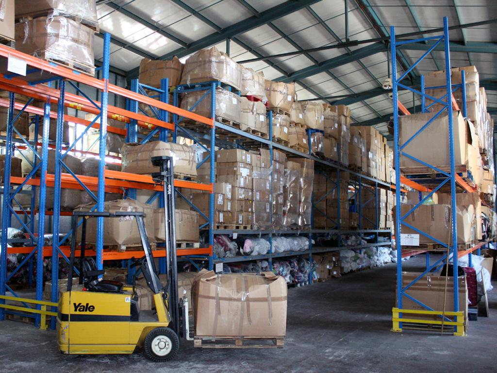 CHARLEY - velkoobchod fashion outlet foto 3