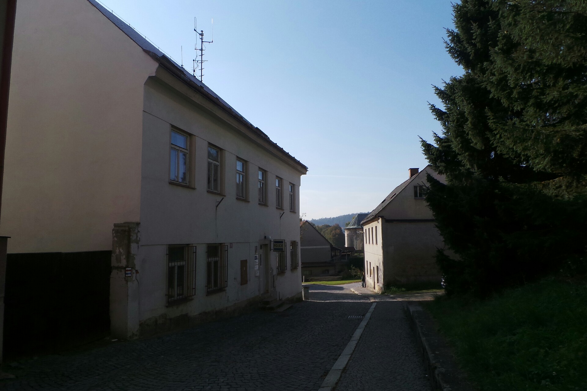 Policie ČR - Obvodní oddělení Český Dub foto 2