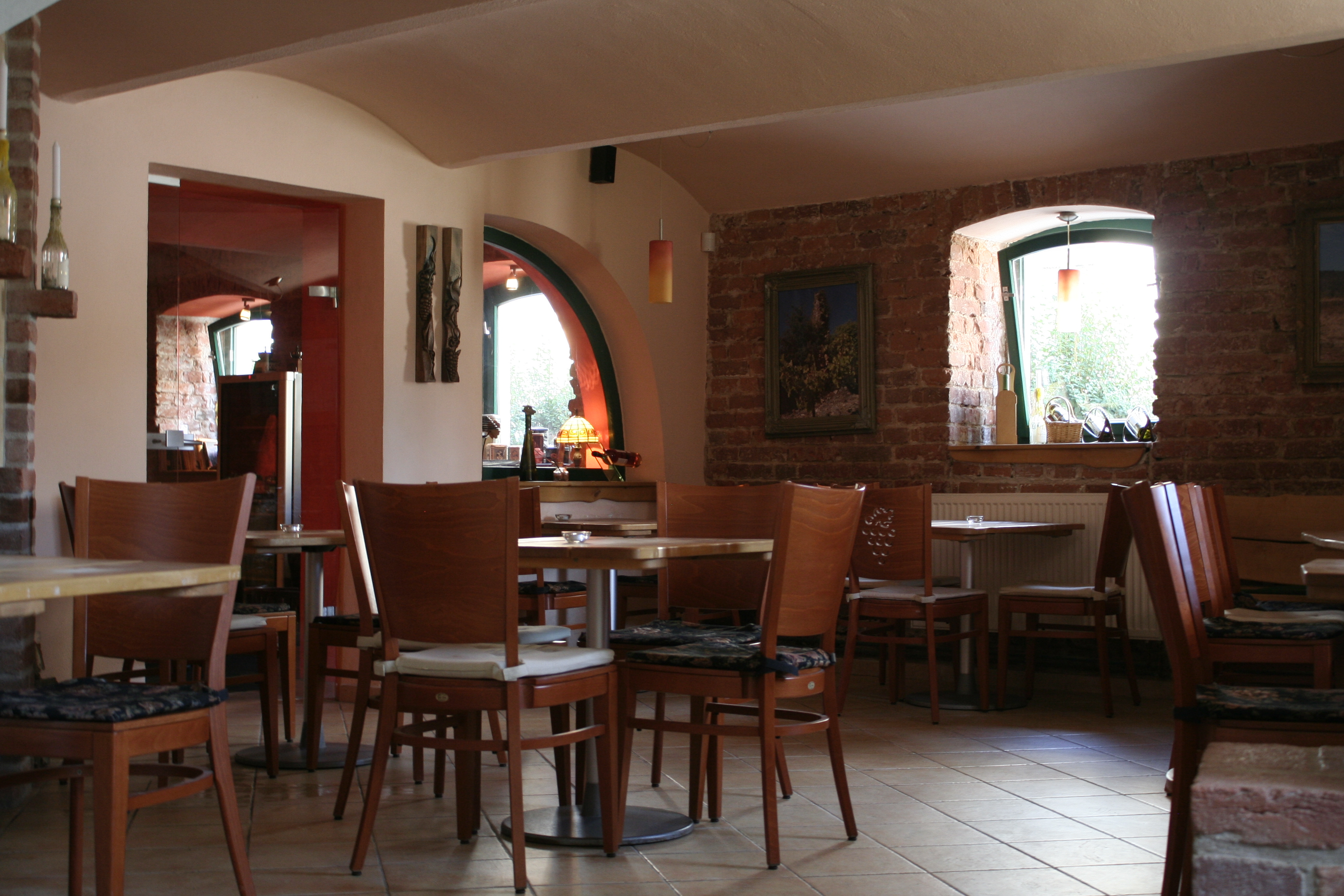 Vinotéka a vinný bar Vinové foto 4