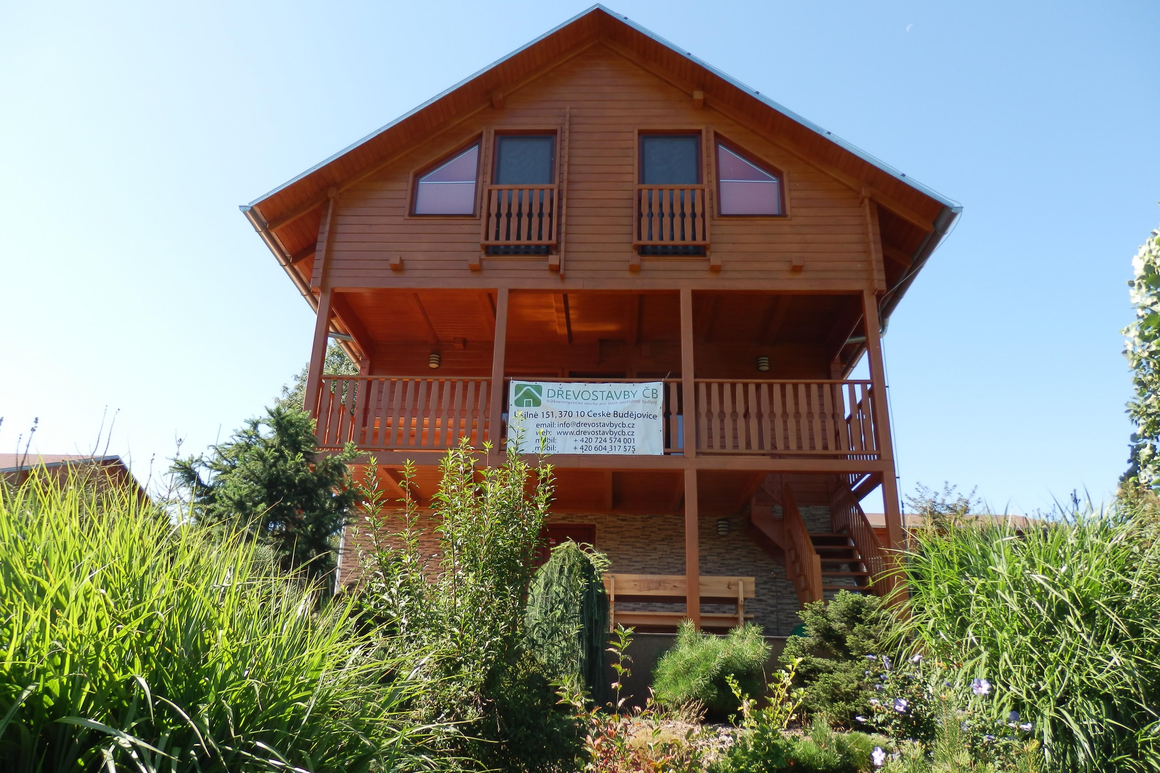 DŘEVOSTAVBY CB