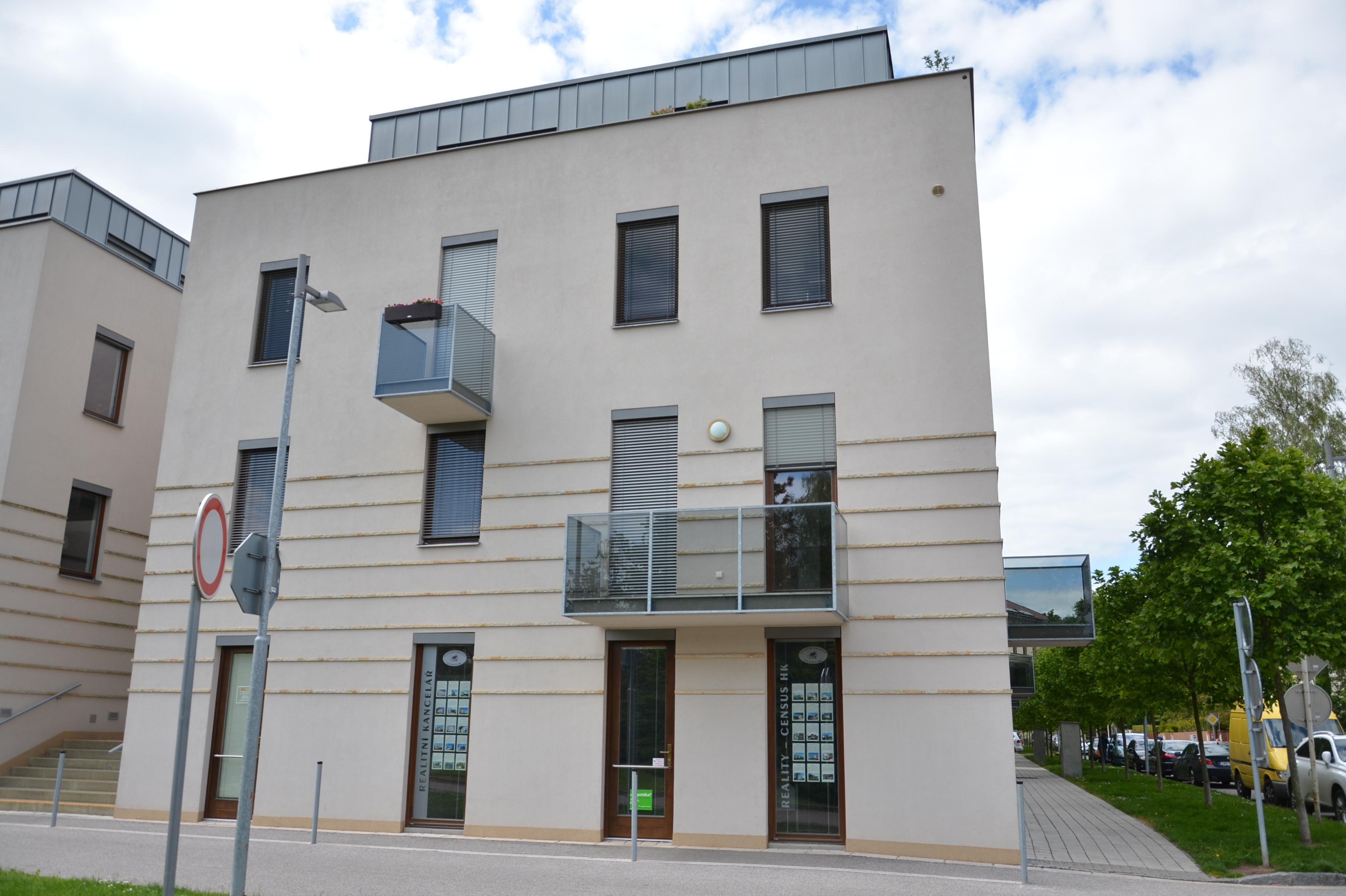 Znalecká a realitní CENSUS - HK foto 1