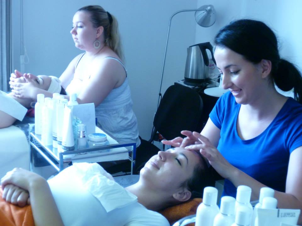 Beauty School foto 4