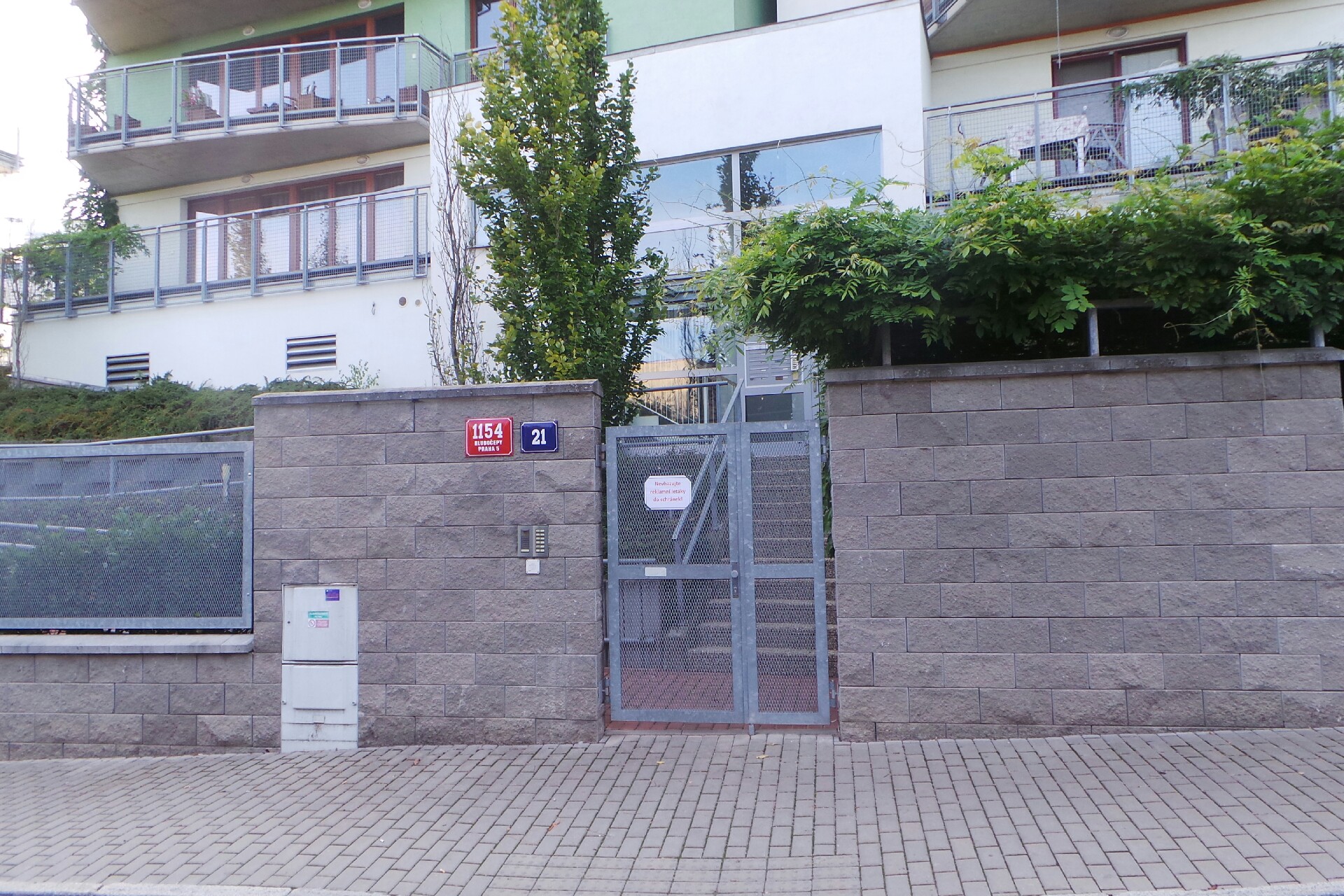 NORTH AMERICAN PICTURES, spol. s r.o.