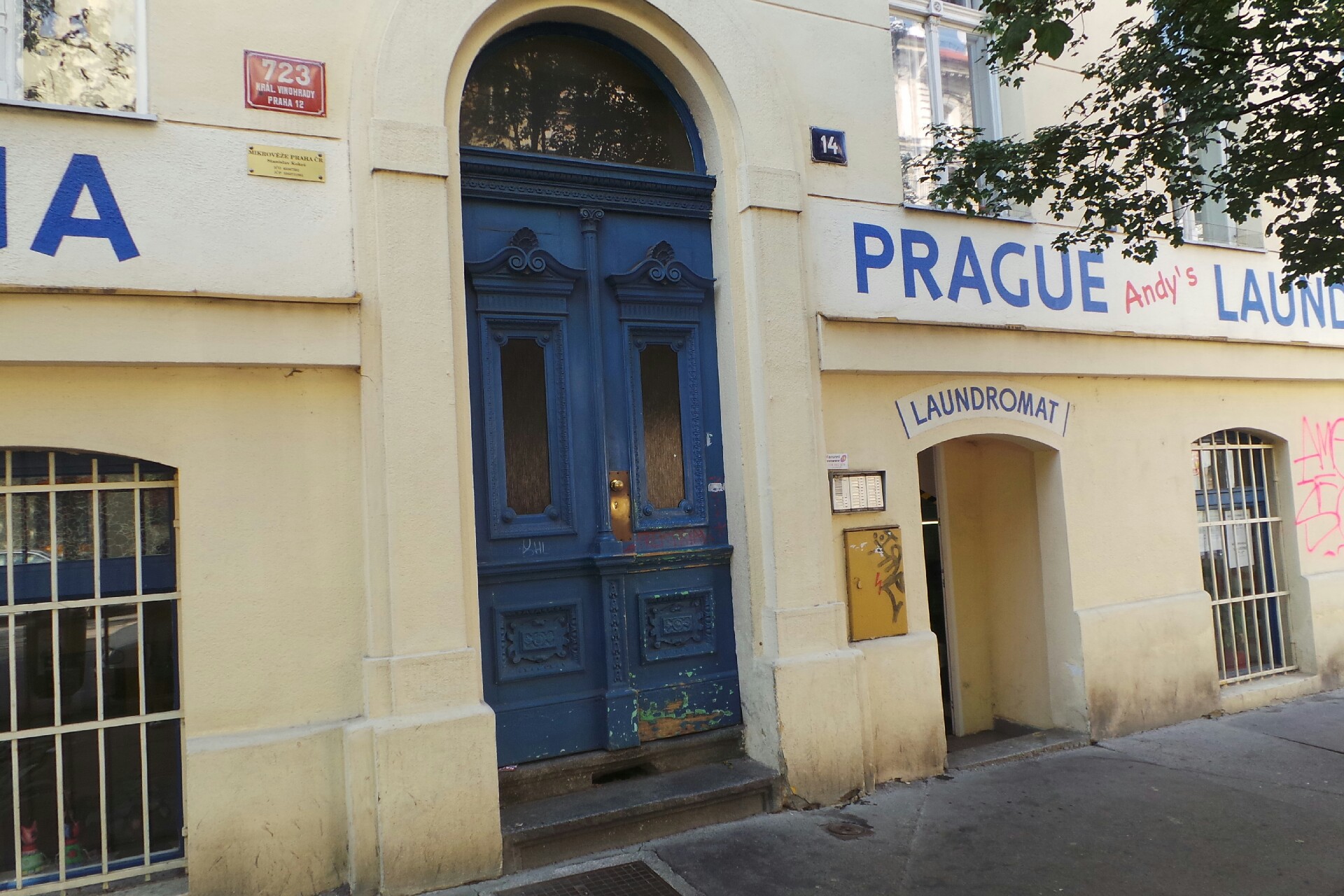 Mikuláš Křepelka - svatební fotograf foto 1