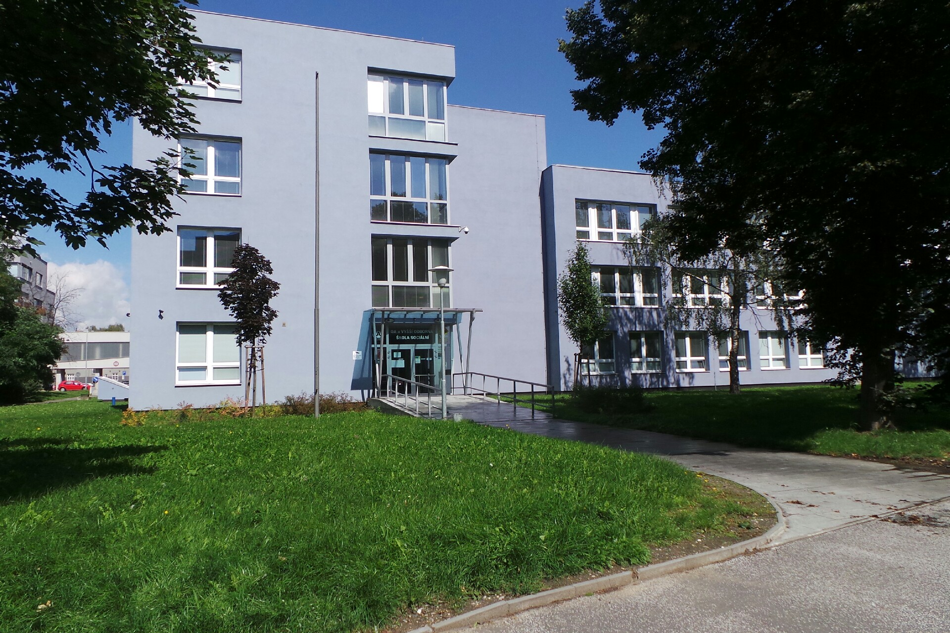 Obchodní akademie a Vyšší odborná škola sociálně právní, Ostrava