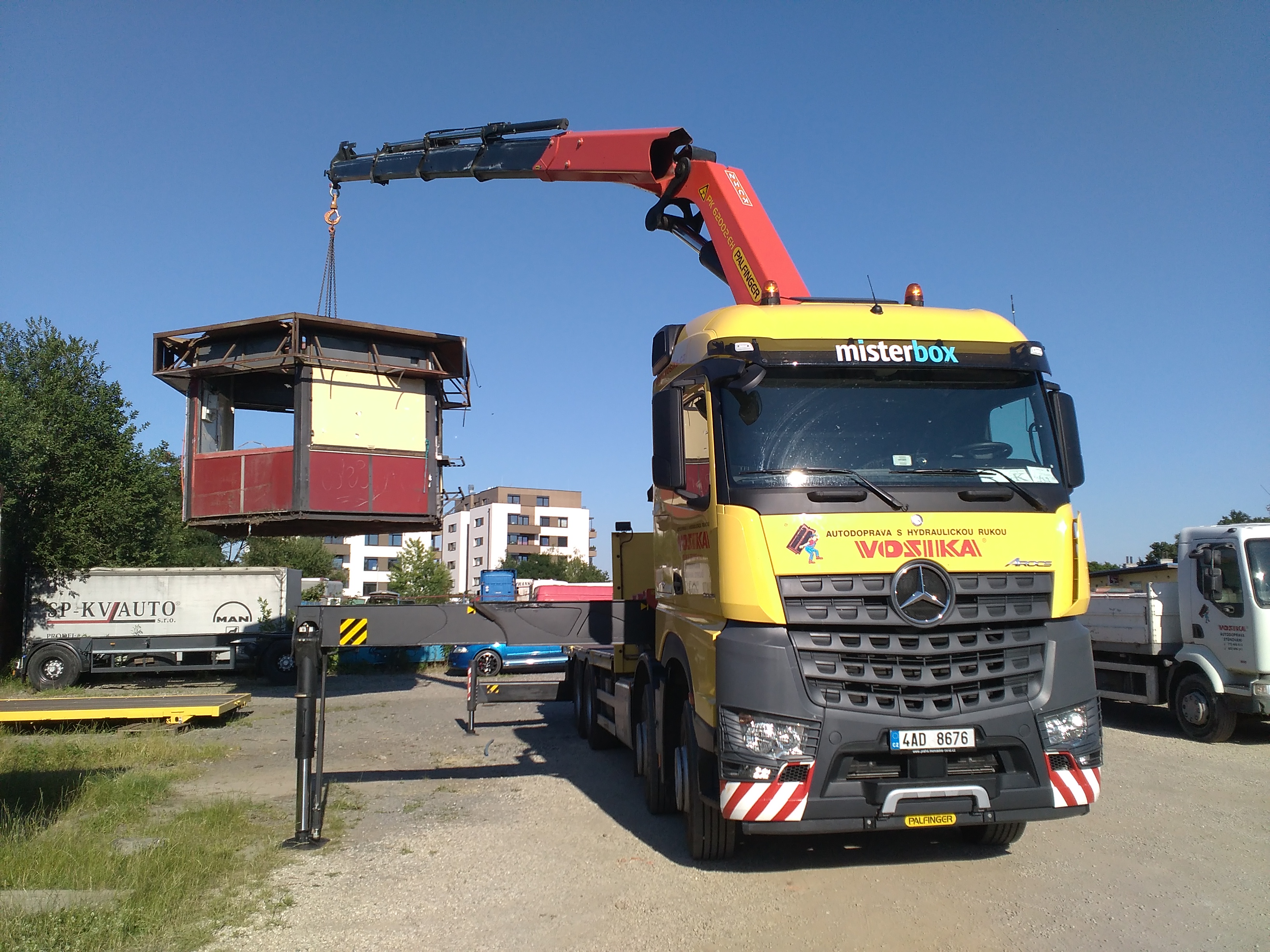 VOSIKA TRANS s.r.o. - Autodoprava s hydraulickou rukou foto 6