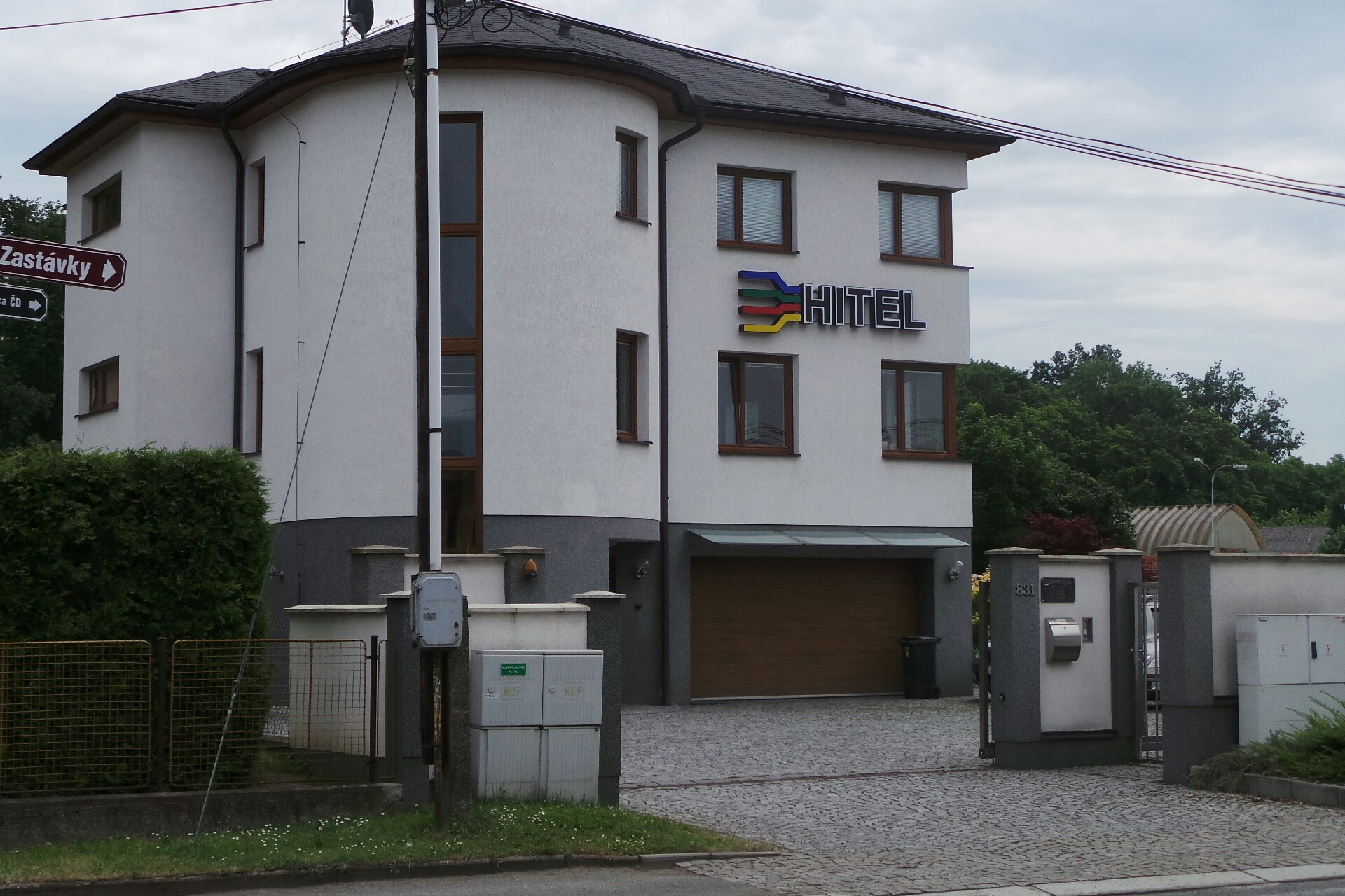 HITEL, s.r.o.