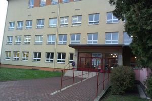 Základní škola a Mateřská škola Aloise Štěpánka, Dolany