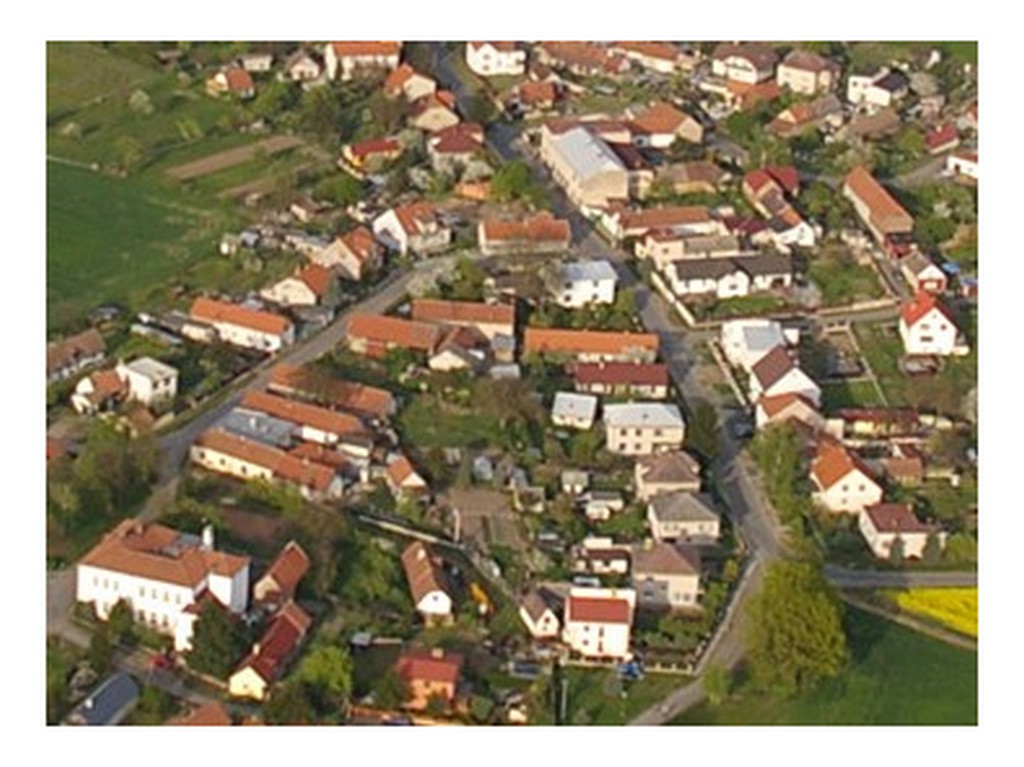 Veltruby - obecní úřad foto 2