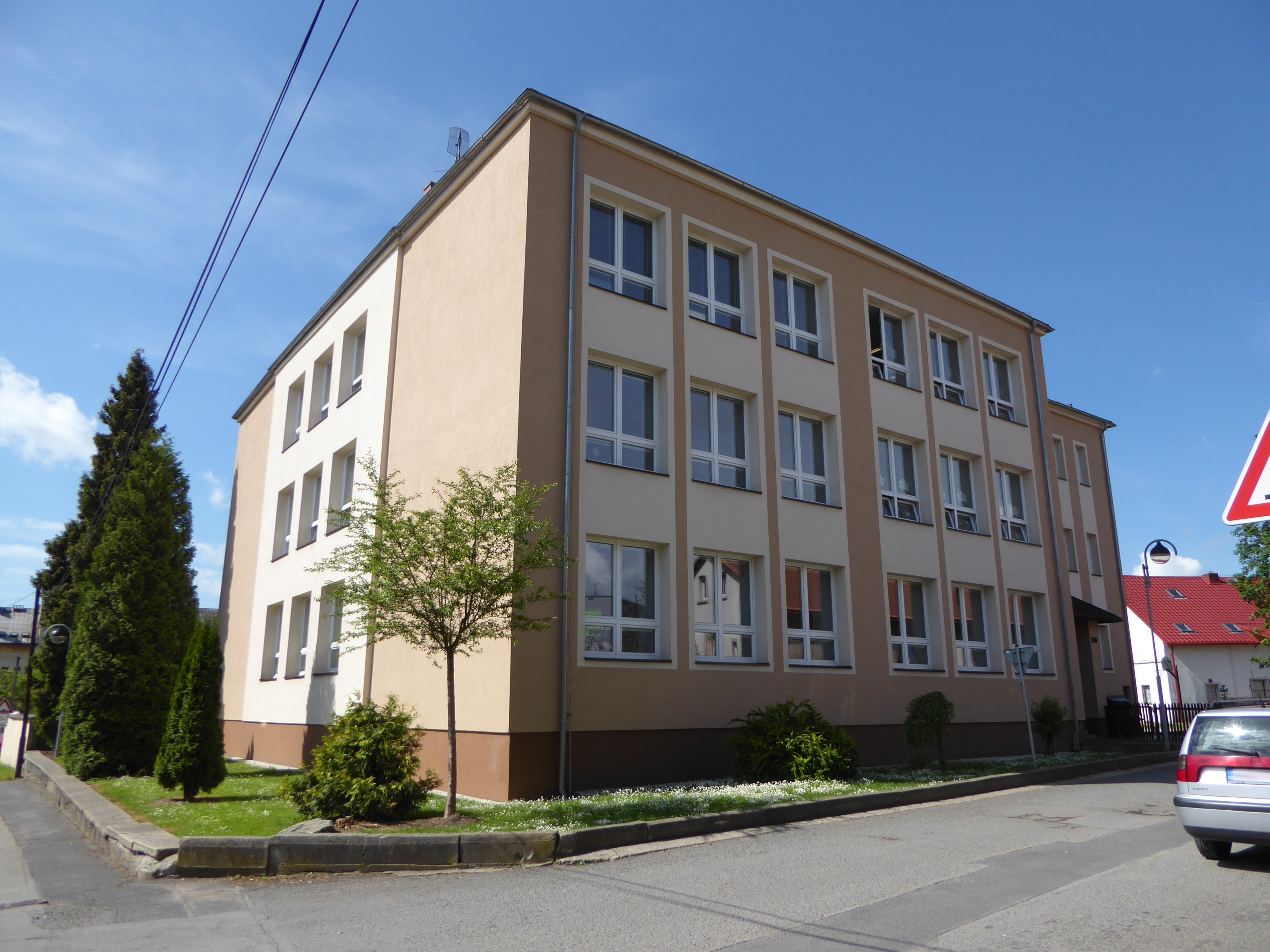 ZŠ a MŠ Bohumila Hynka Cvikov, Nerudova foto 4