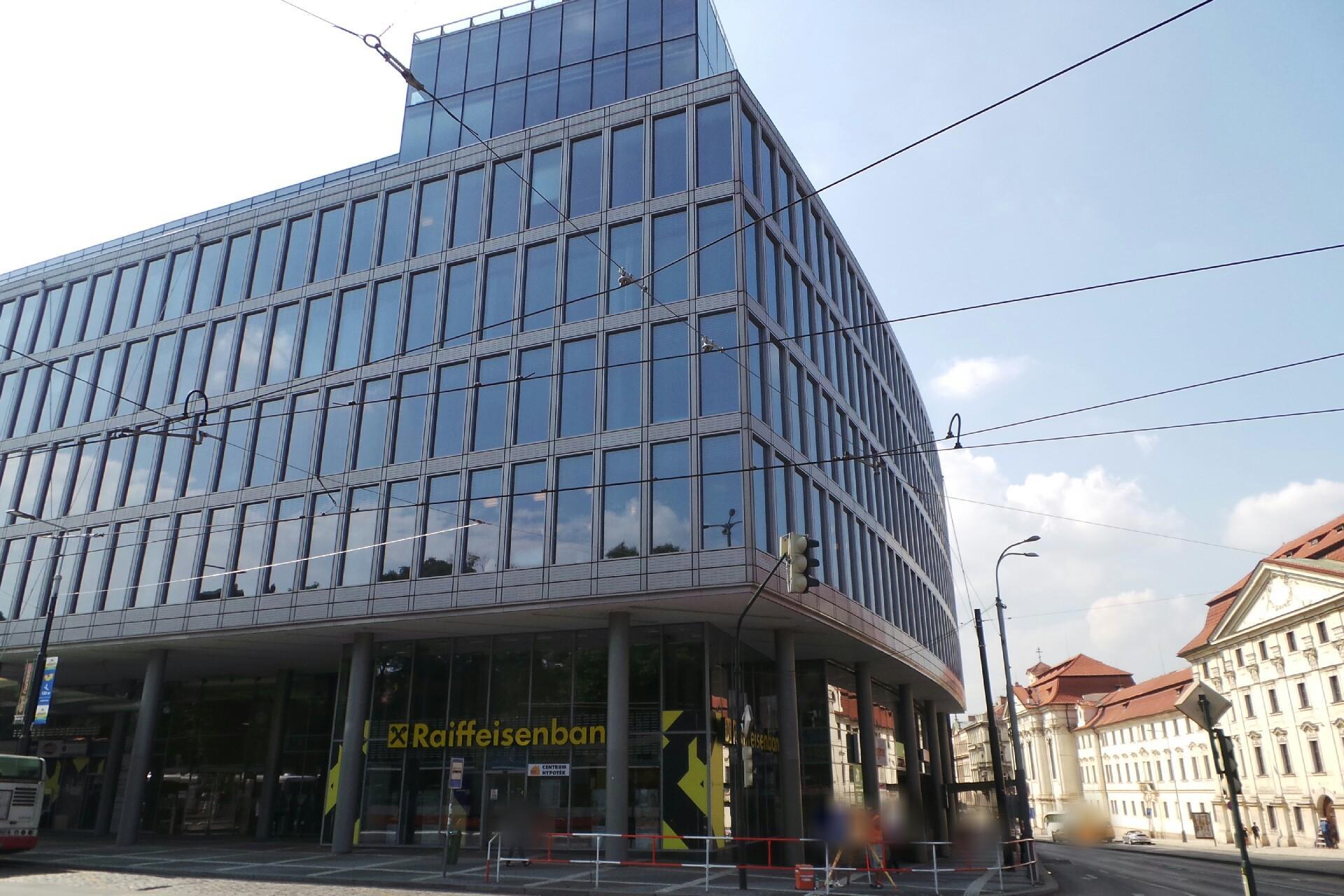 Mgr. Dušan Kmoch, advokát