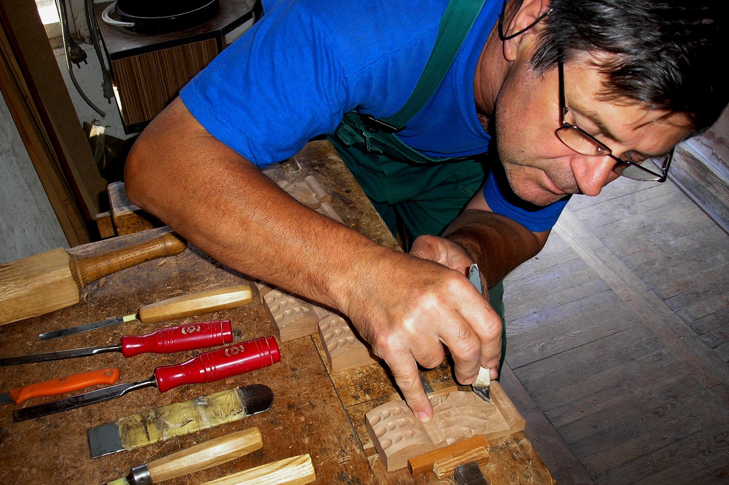 Umělecké truhlářství Hrozek