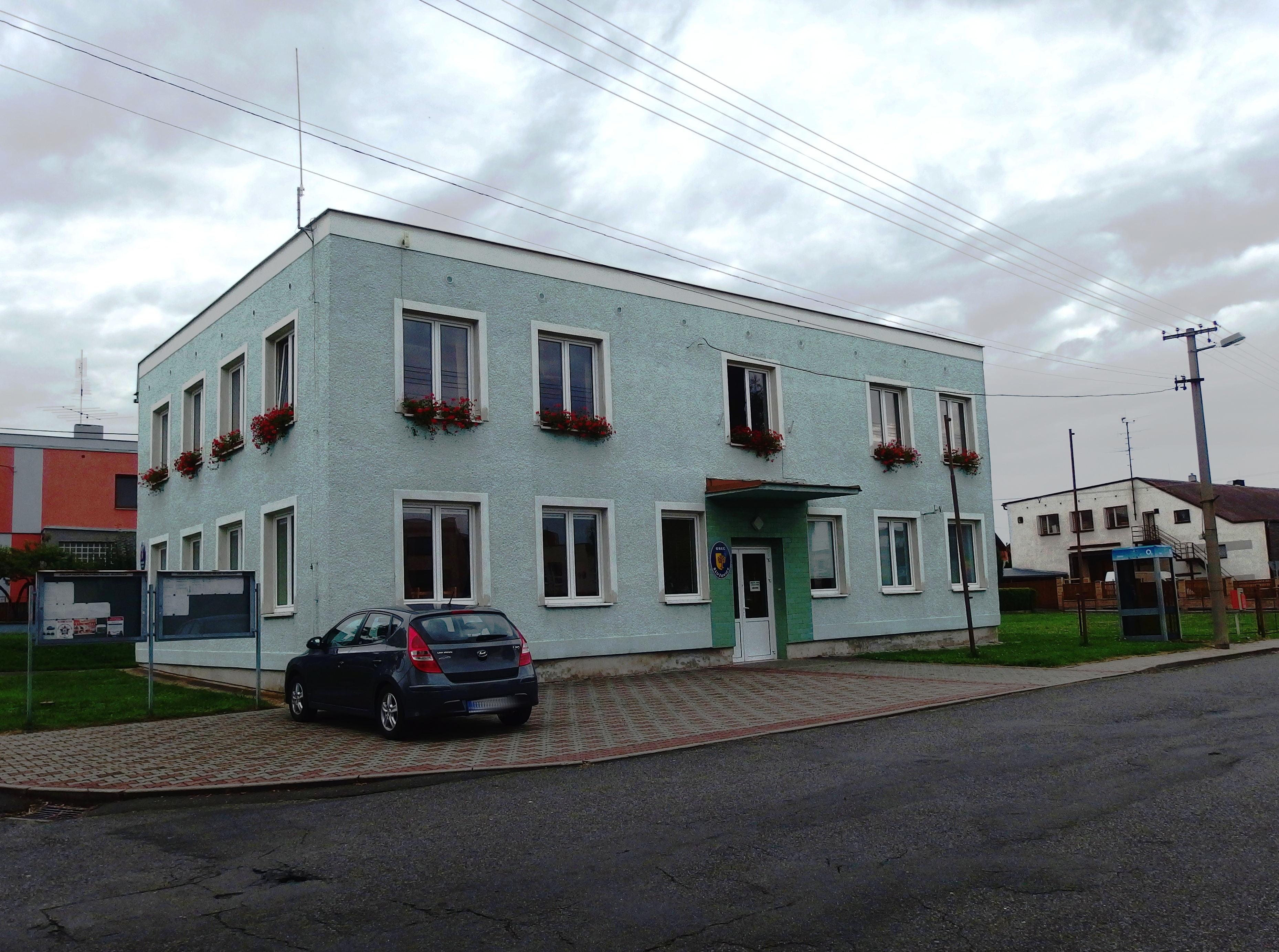 Služovice - obecní úřad foto 2