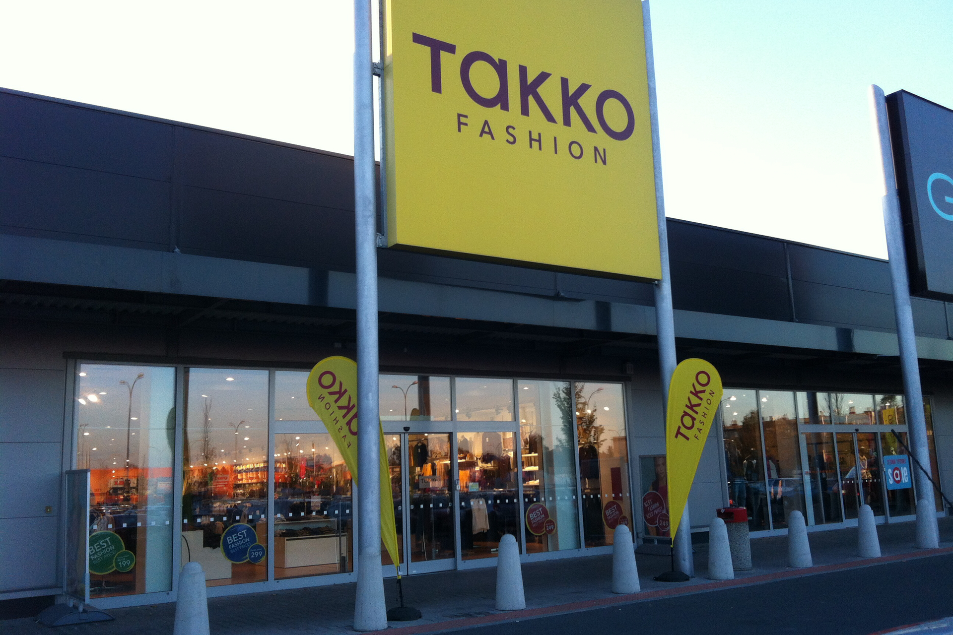 TAKKO FASHION