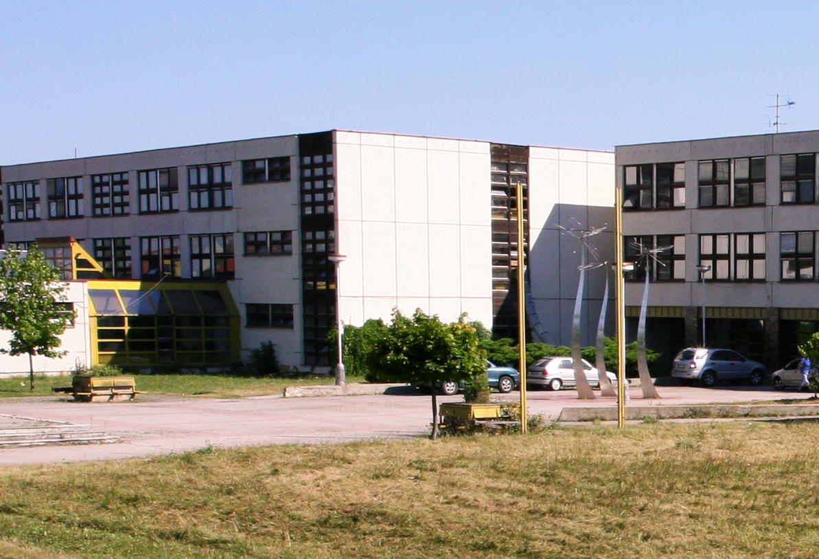 ZŠ Praha 13, Janského foto 2