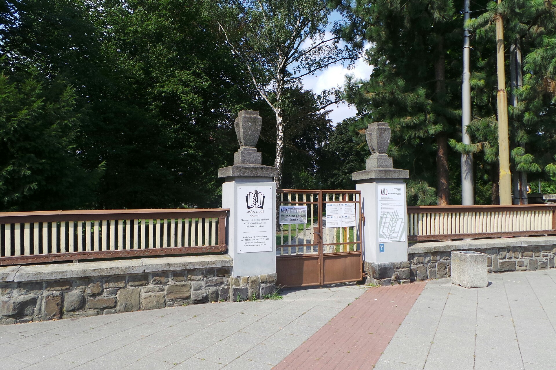 Knihovna Masarykovy střední zemědělské školy a Středního odborného učiliště zemědělského Opava