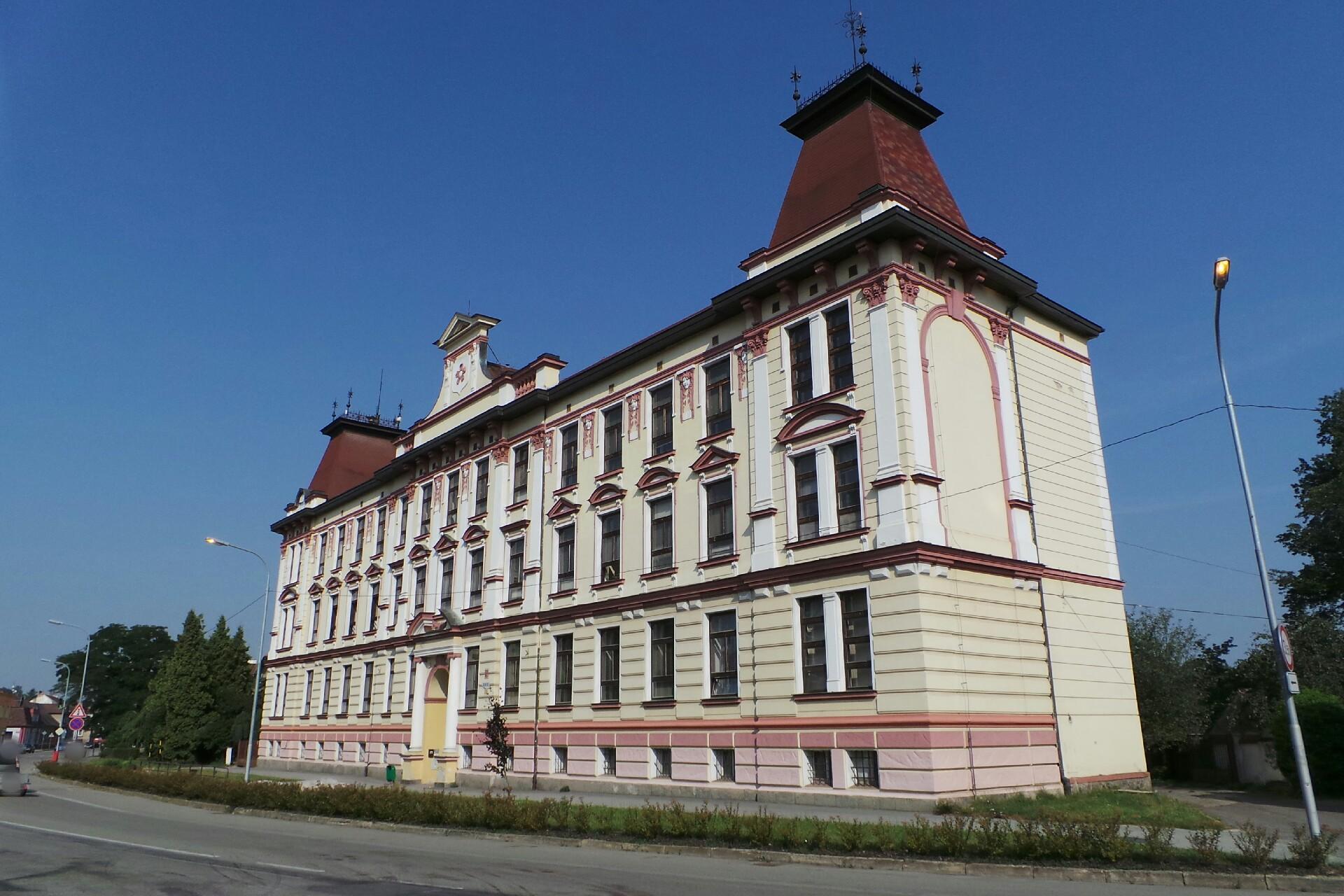 ZŠ Veselí nad Lužnicí, Čs. armády