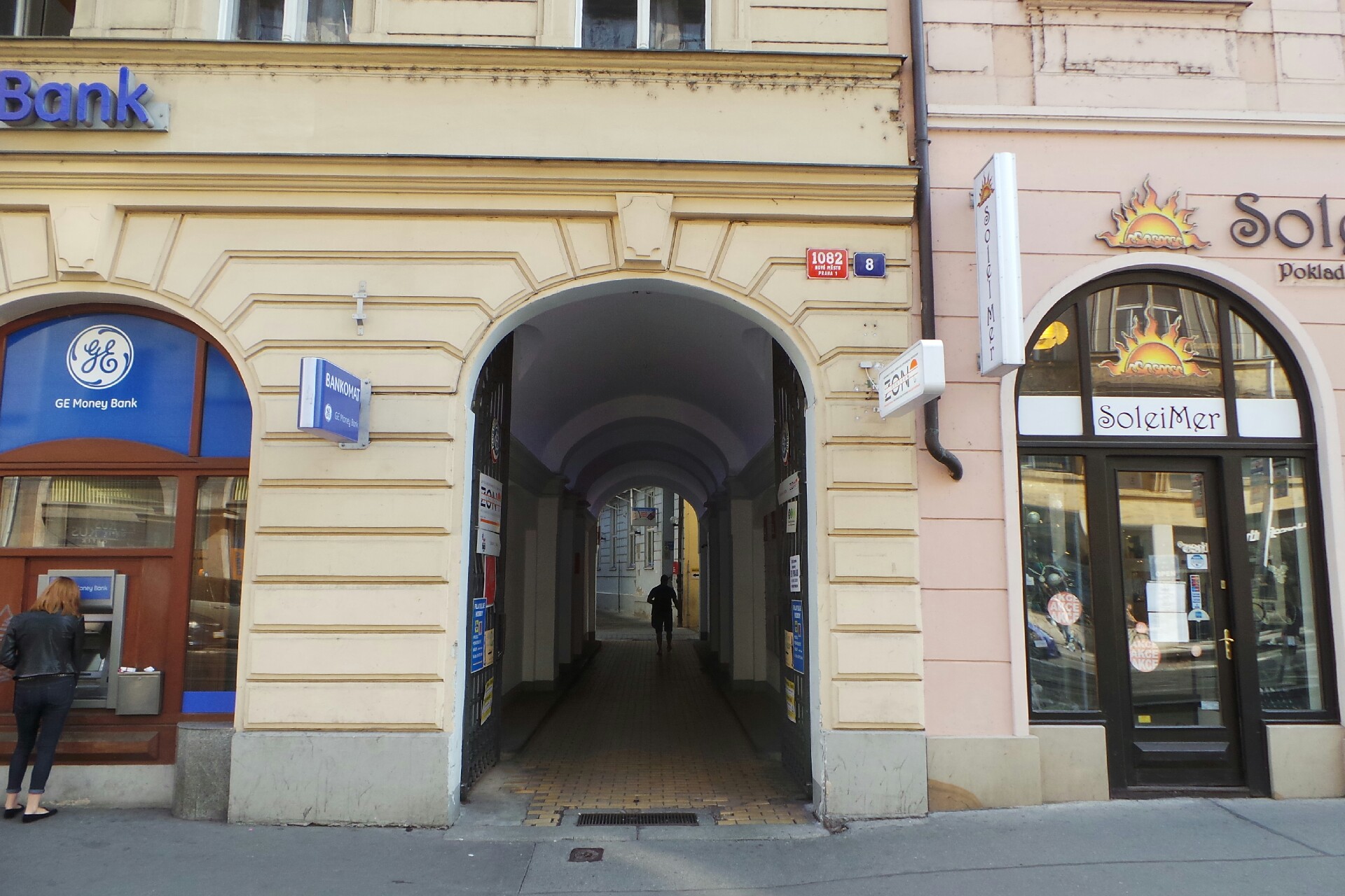 Mgr. Petr Rudlovčák, advokát