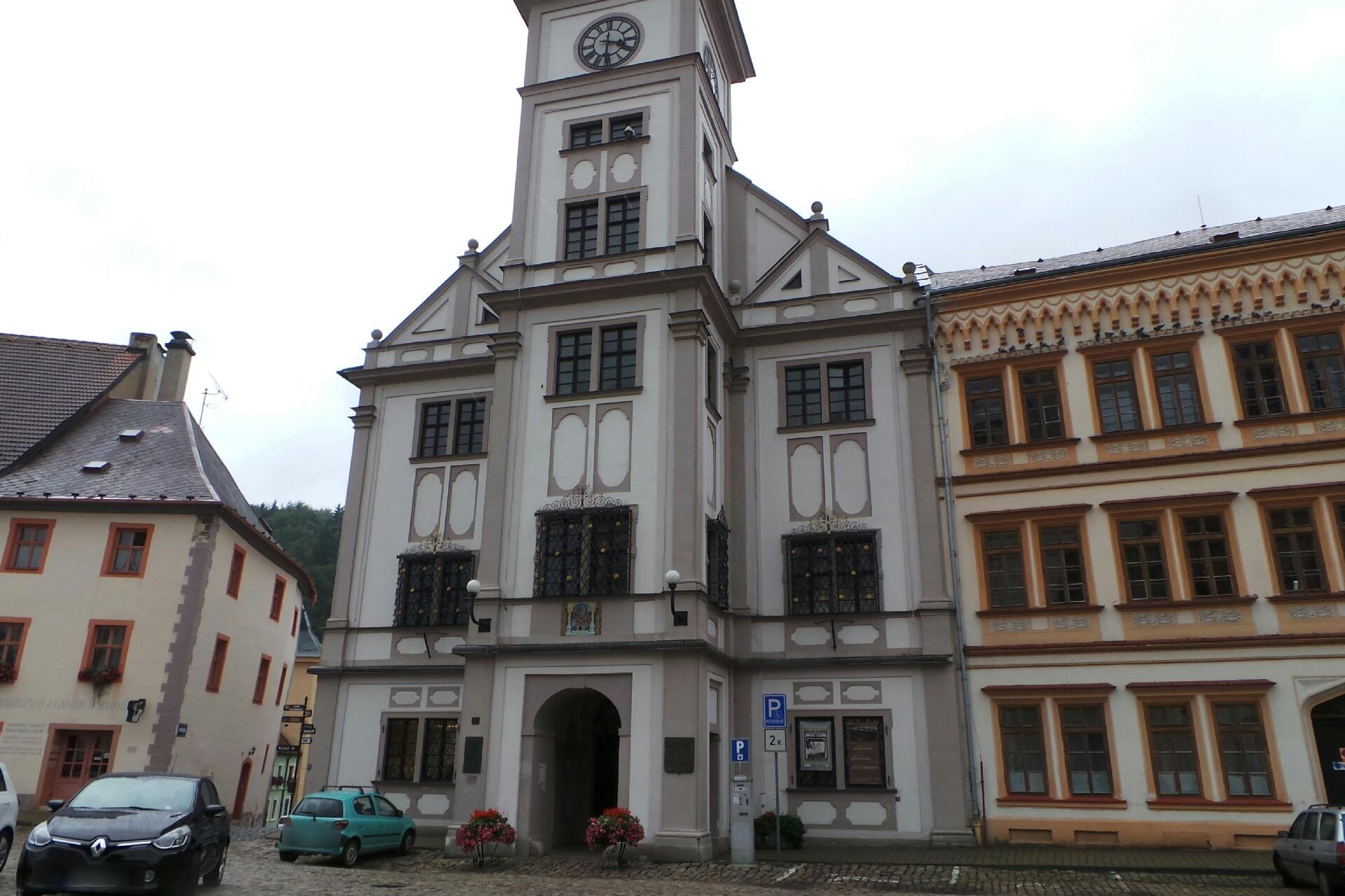 MÚ Loket - Odbor Financí