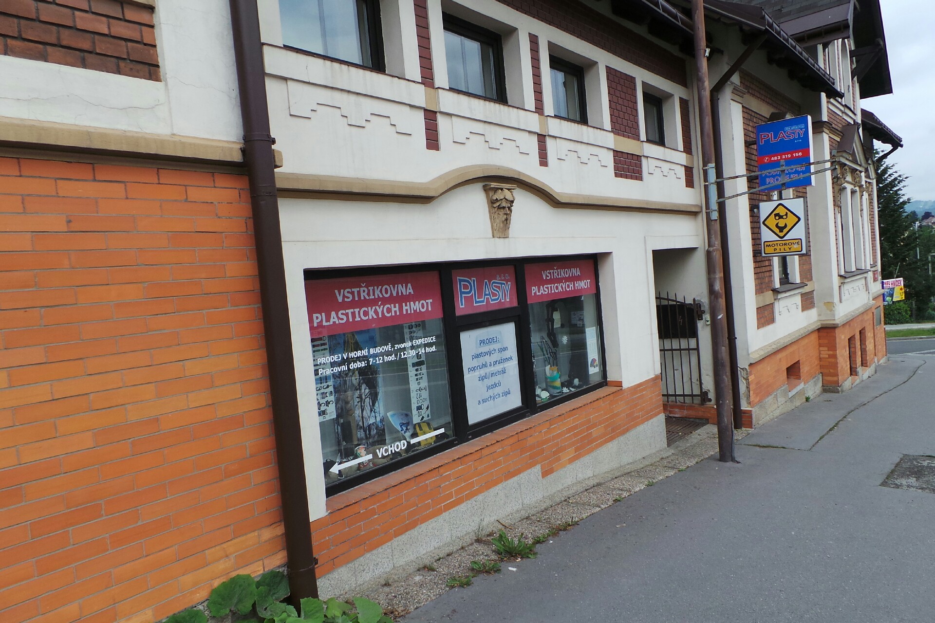 PLASTY, spol. s r.o.