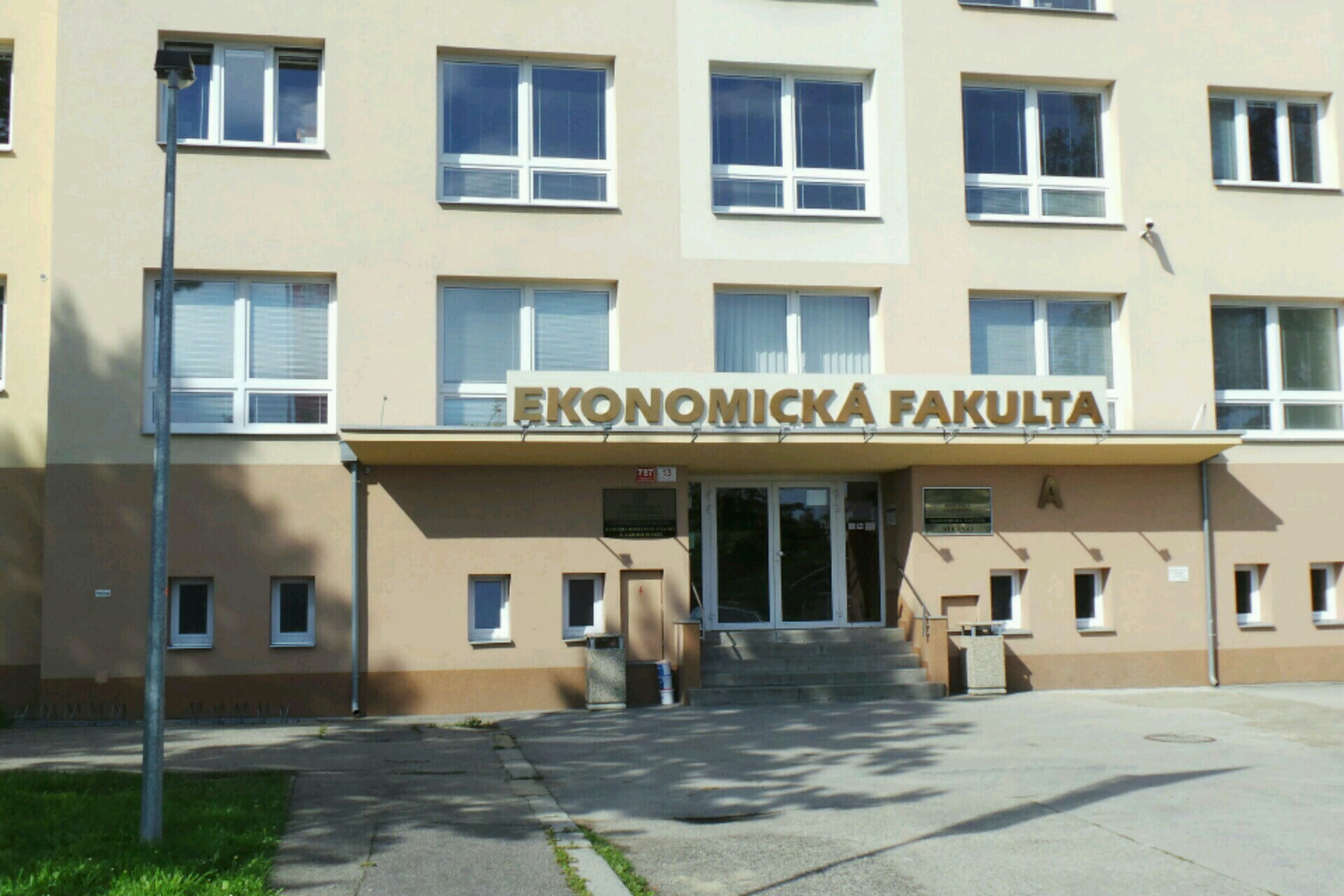 Ekonomická fakulta Jihočeské univerzity v Českých Budějovicích