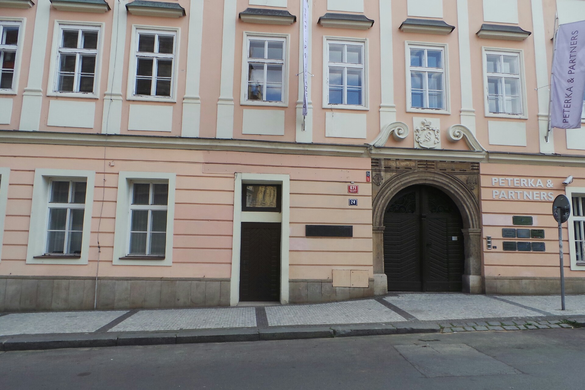 Mgr. Peter  Zeman, advokát