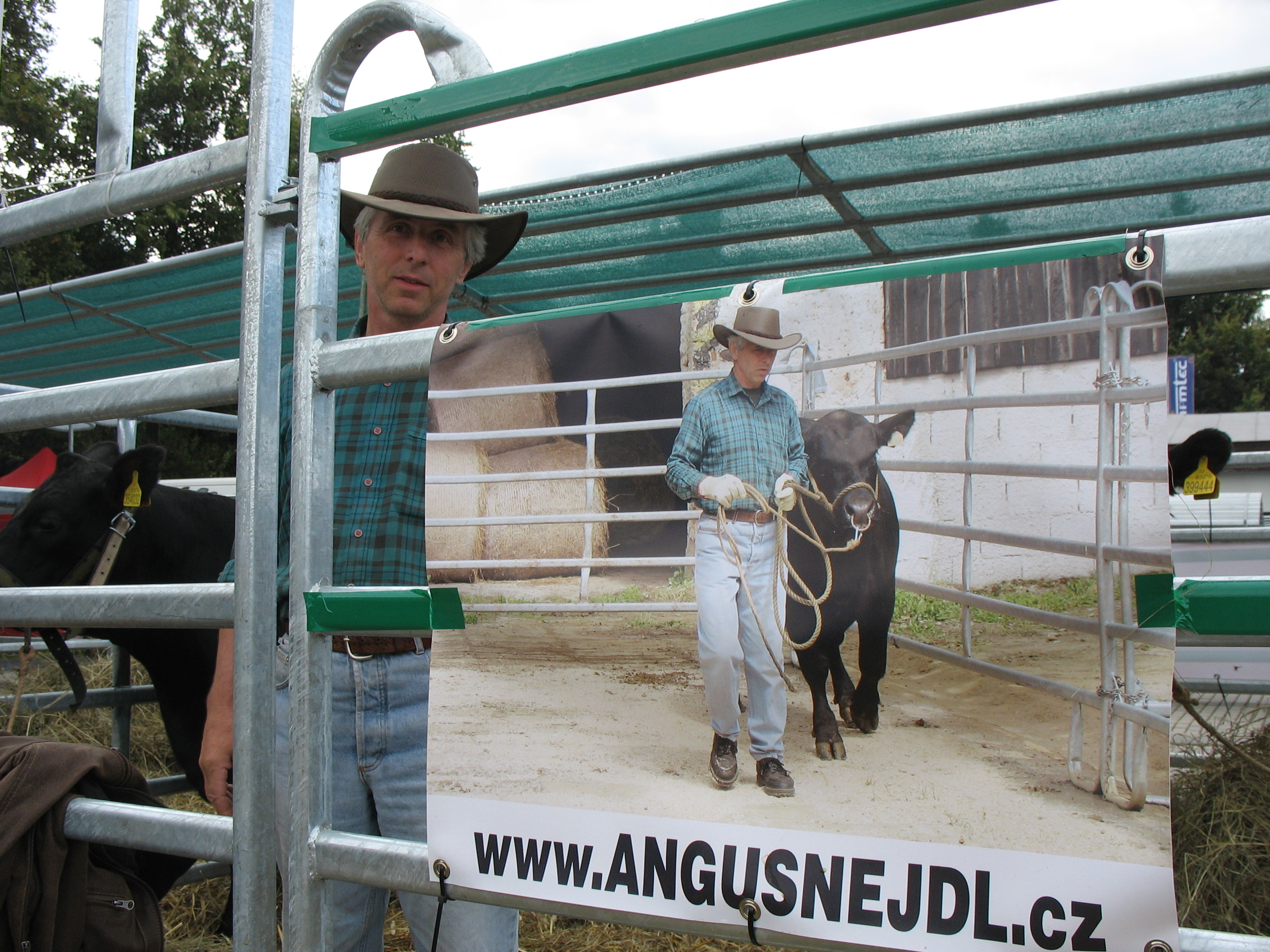 ANGUS NEJDL foto 4