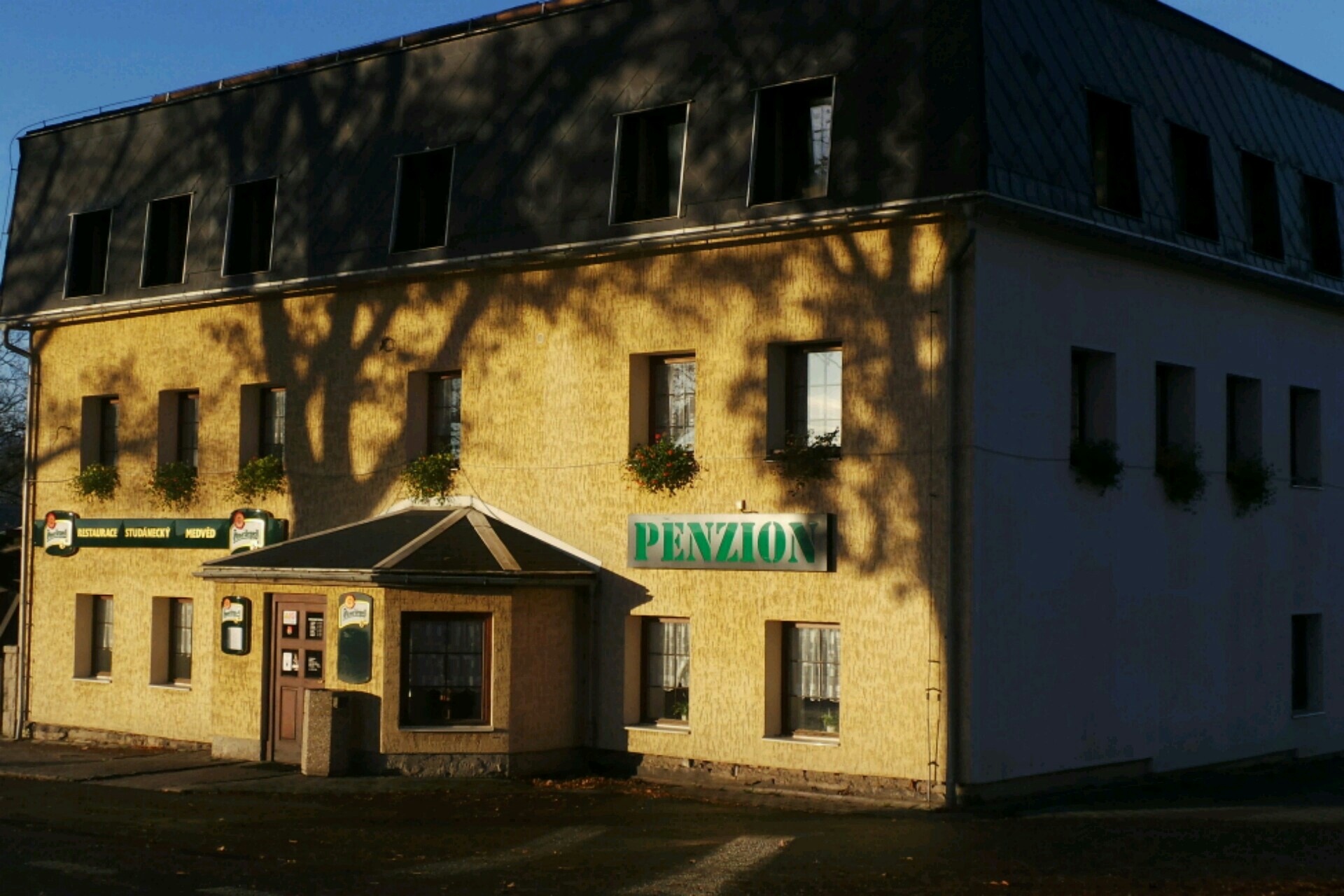 Restaurace Studánecký medvěd